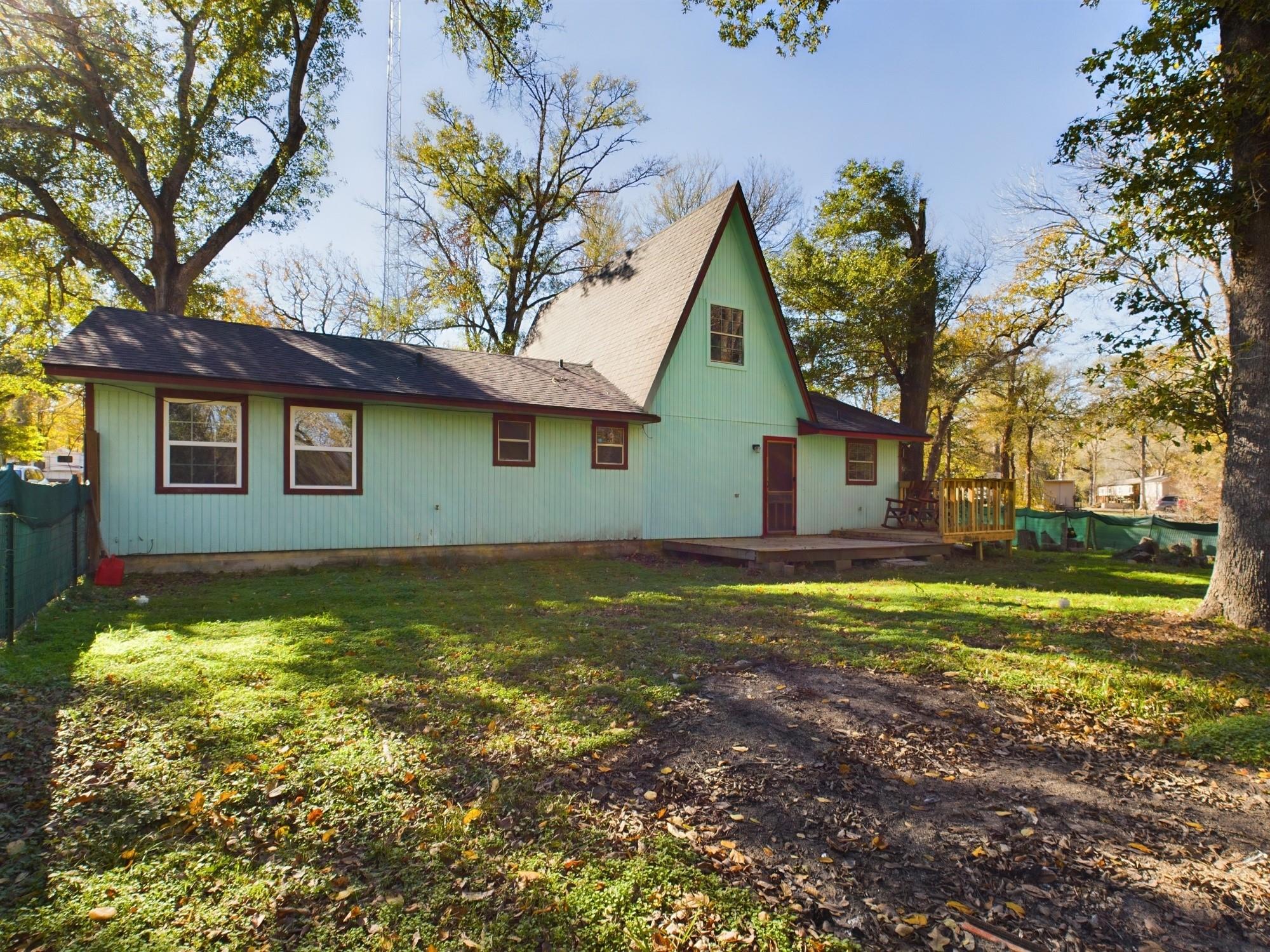 569 N Berry Ridge, Caldwell, TX 77836