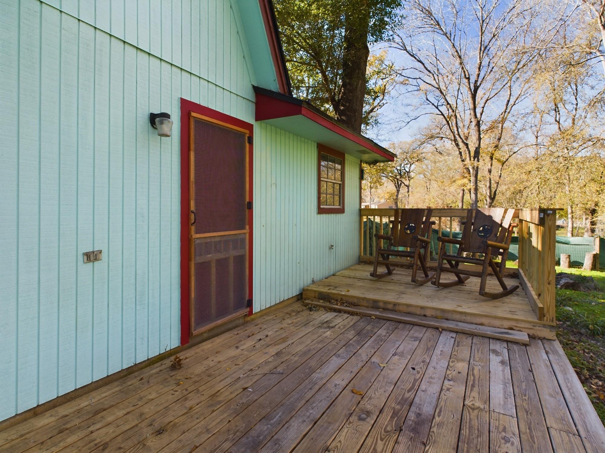 569 N Berry Ridge, Caldwell, TX 77836