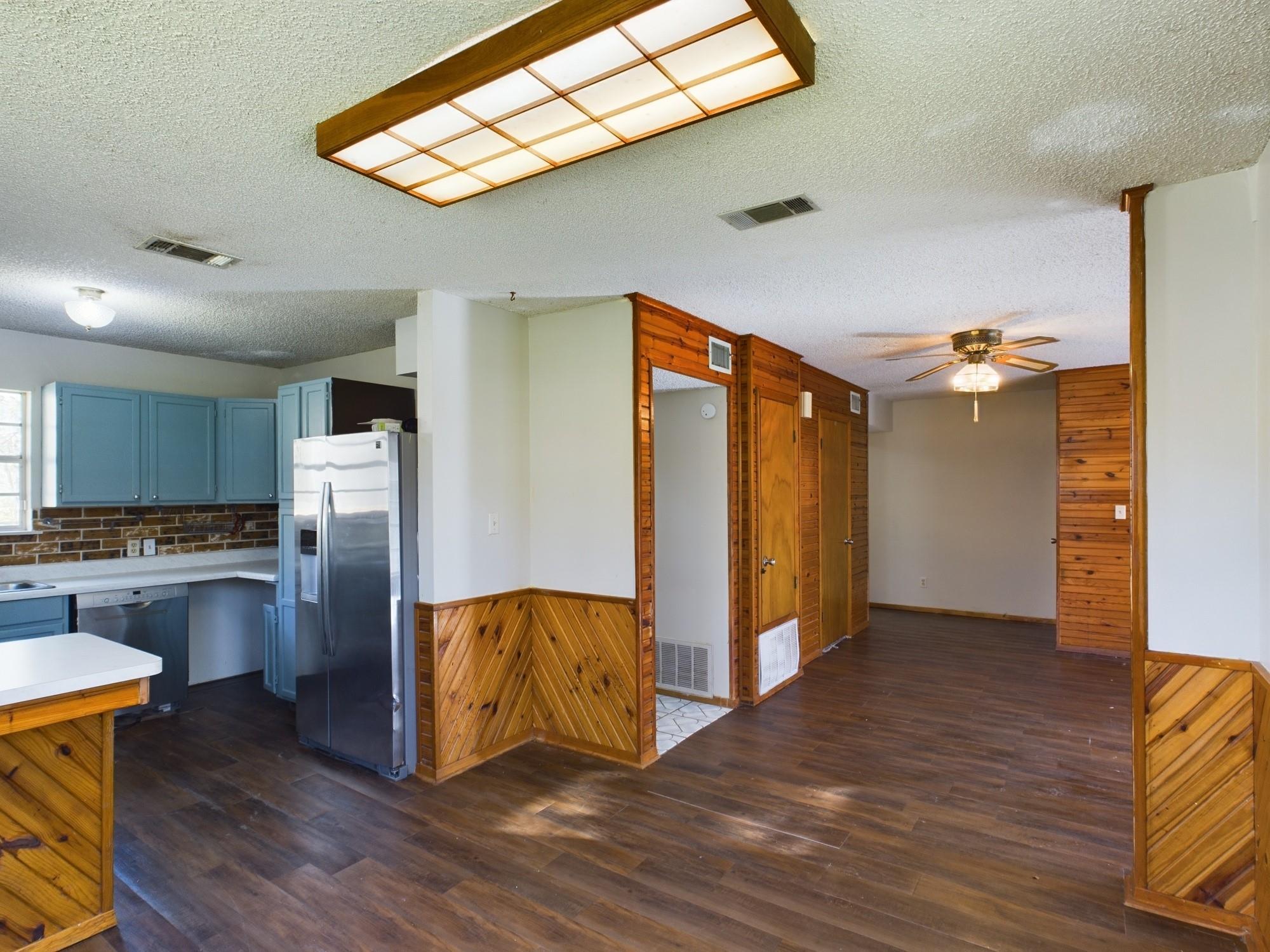 569 N Berry Ridge, Caldwell, TX 77836