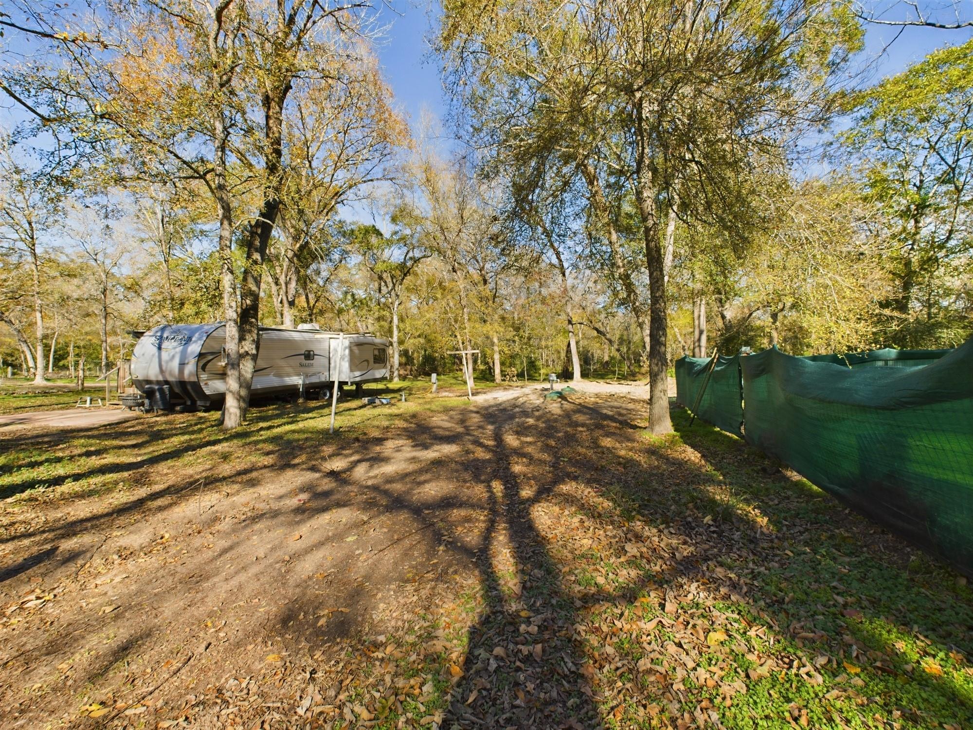 569 N Berry Ridge, Caldwell, TX 77836