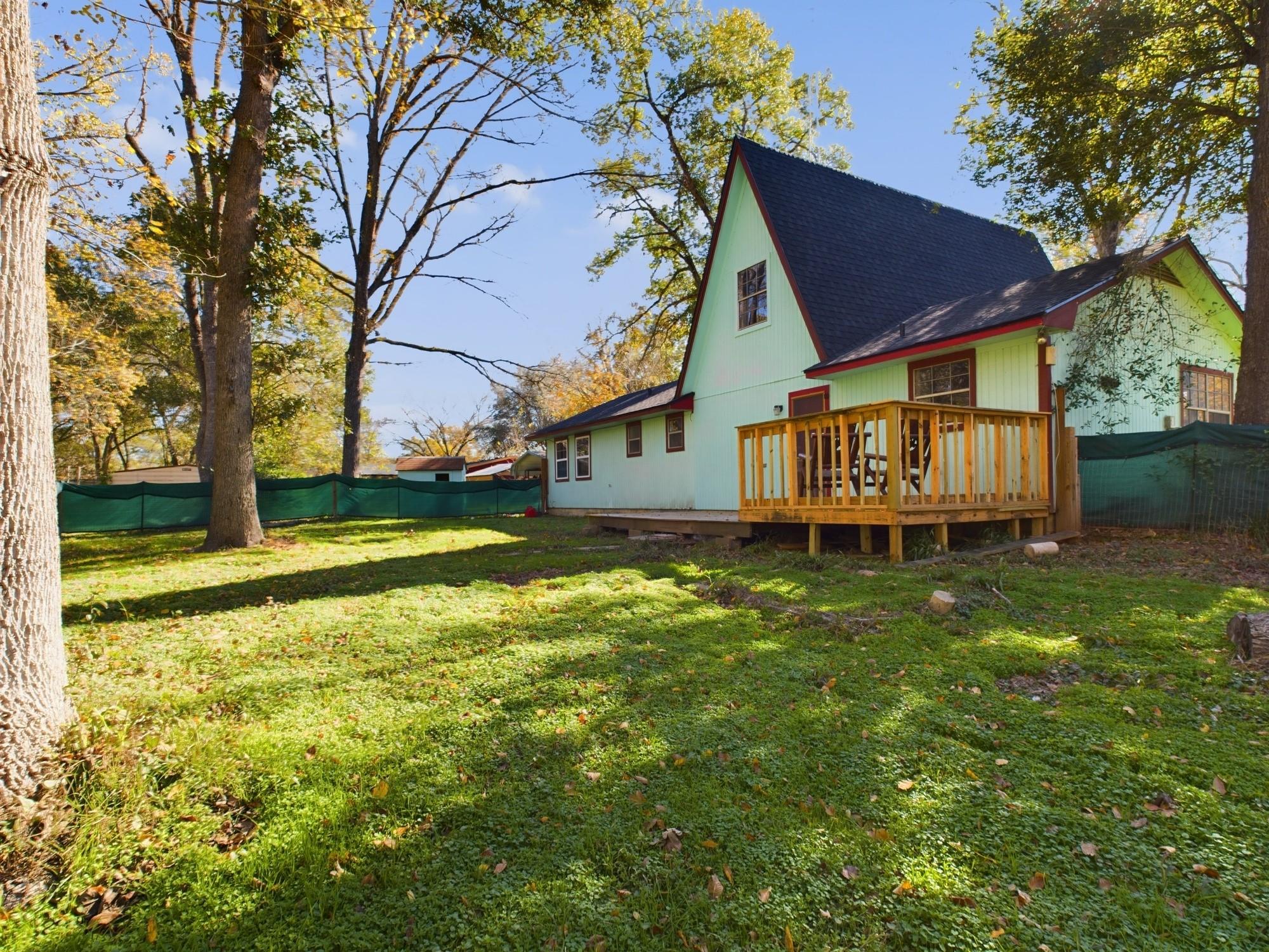 569 N Berry Ridge, Caldwell, TX 77836
