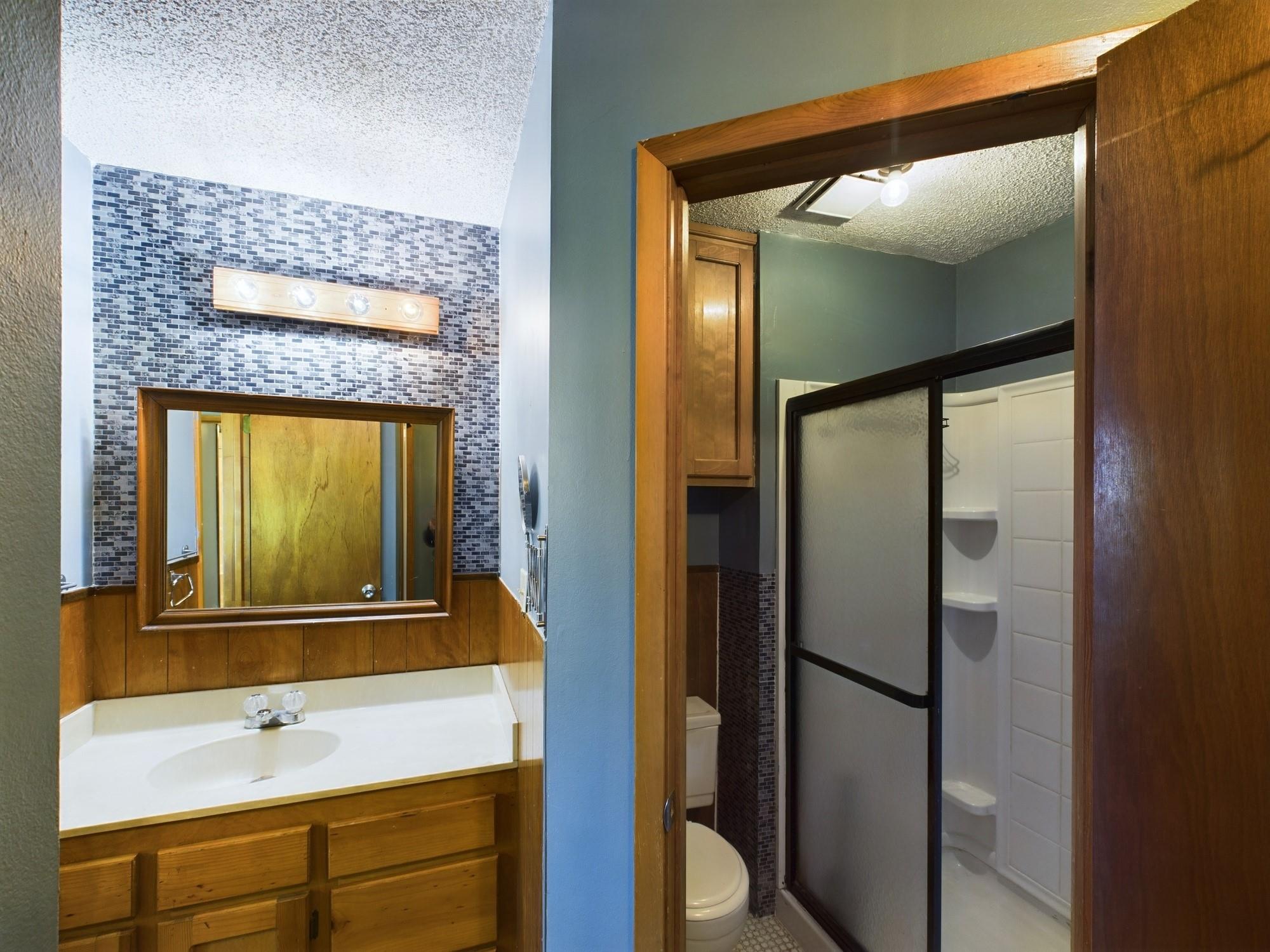 569 N Berry Ridge, Caldwell, TX 77836