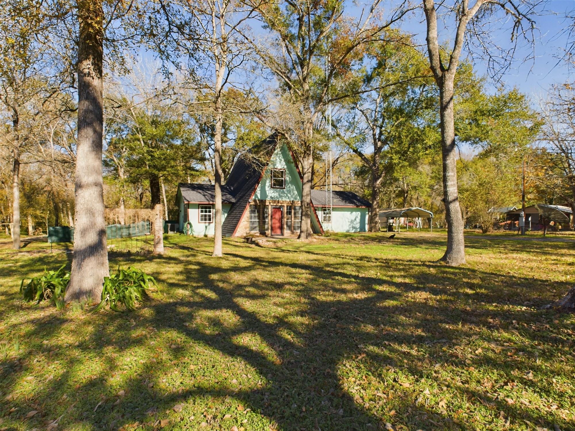 569 N Berry Ridge, Caldwell, TX 77836