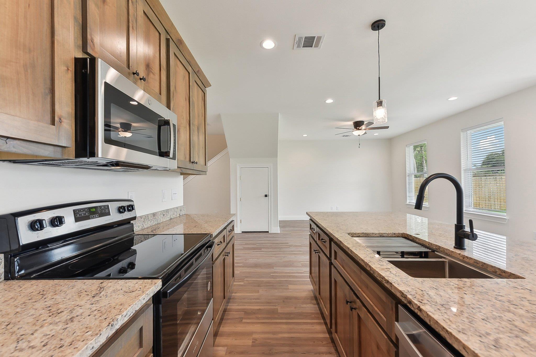 113 Callie St, Smithville, TX 78957