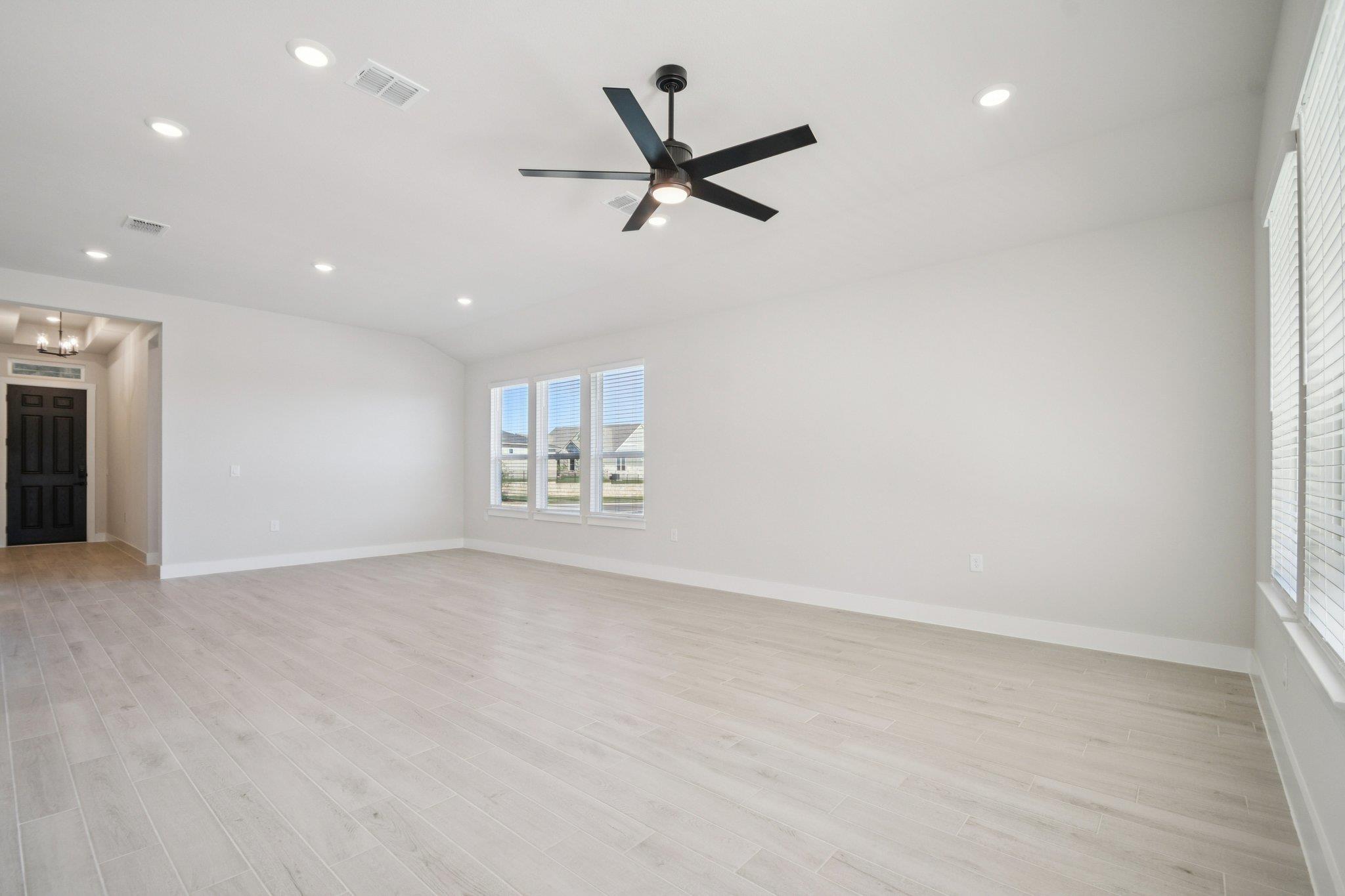 1505 Dancing Oak Ln, San Marcos, TX 78666