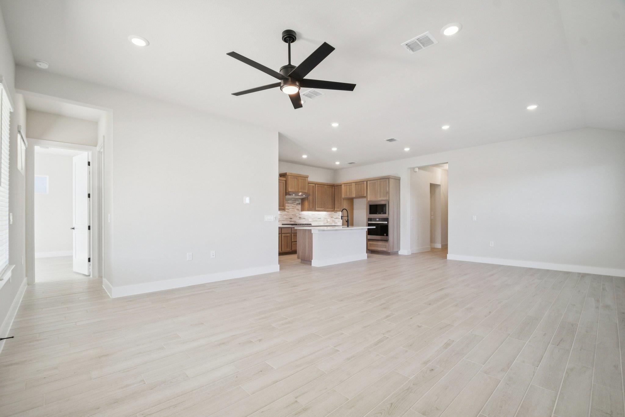 1505 Dancing Oak Ln, San Marcos, TX 78666