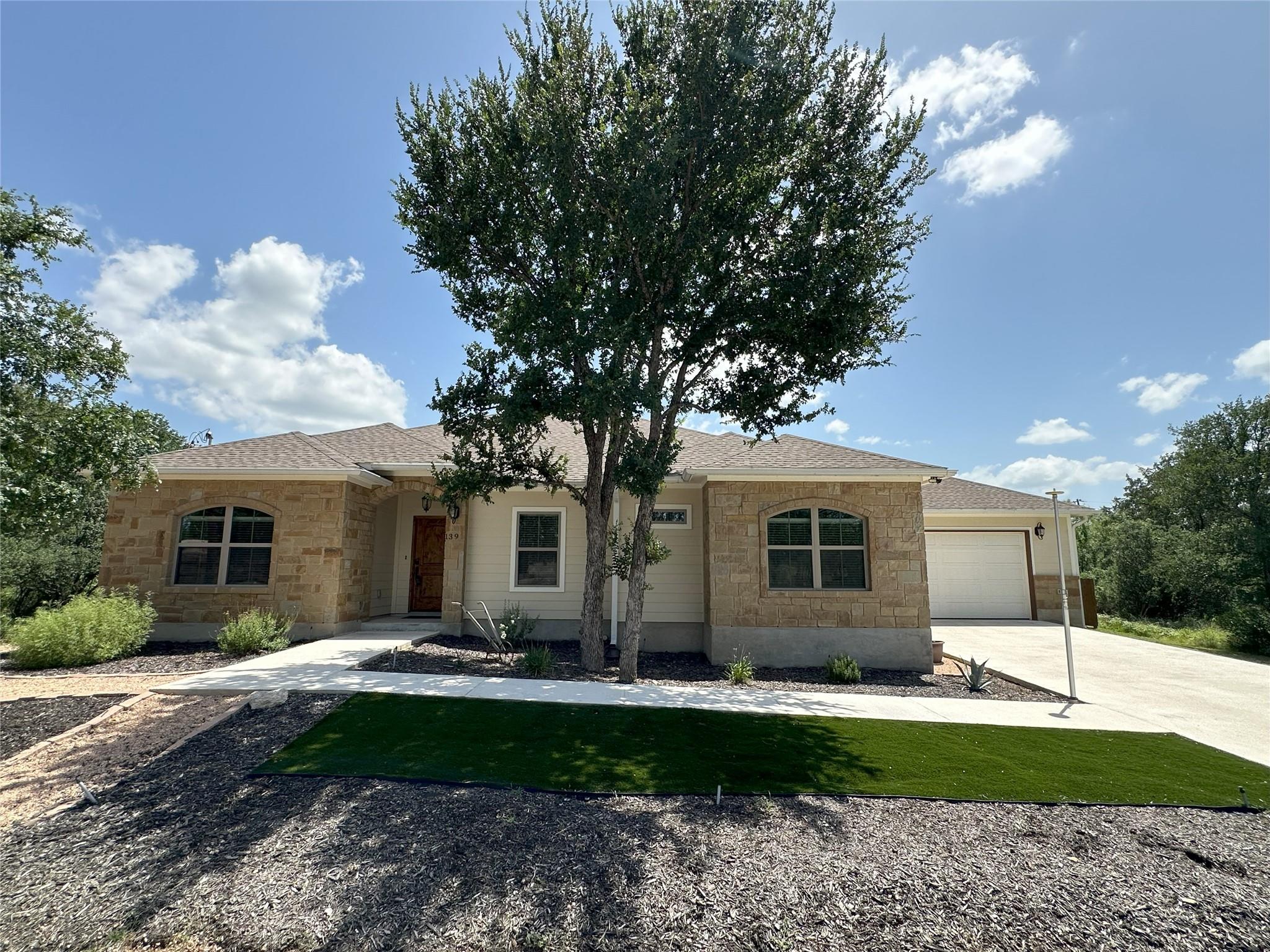 139 W Maple Dr, Marble Falls, TX 78654