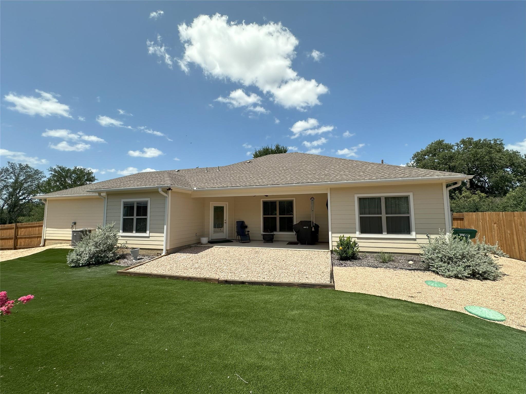 139 W Maple Dr, Marble Falls, TX 78654