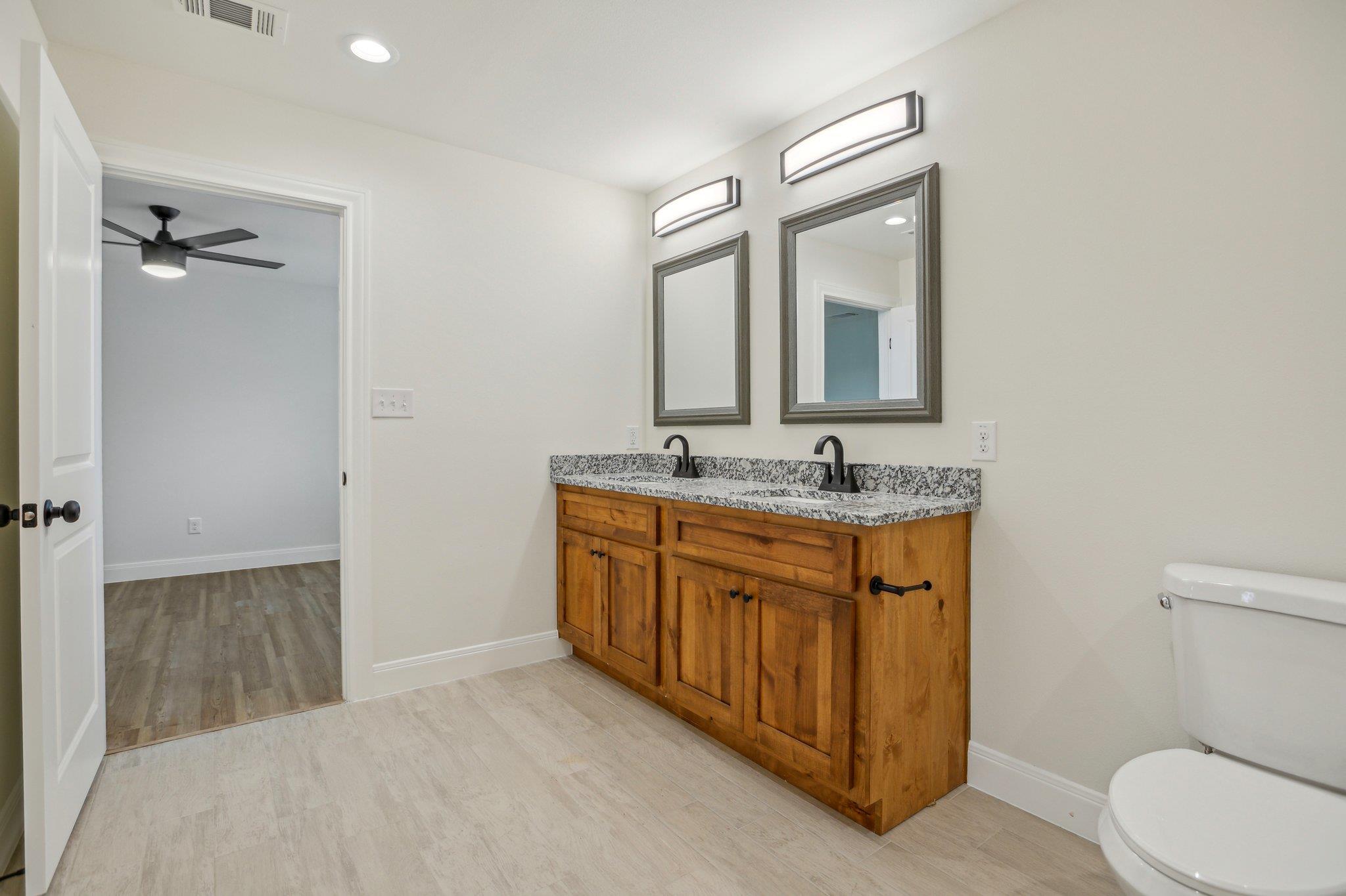 346 Webb St, Smithville, TX 78957