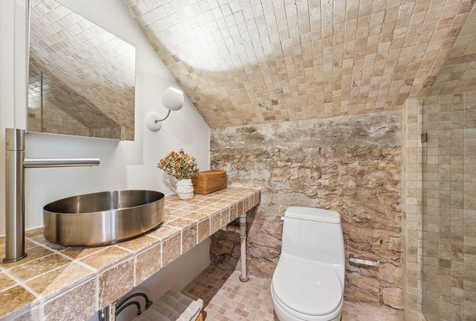 1037 Ranch Road 962 W, Round Mountain, TX 78663