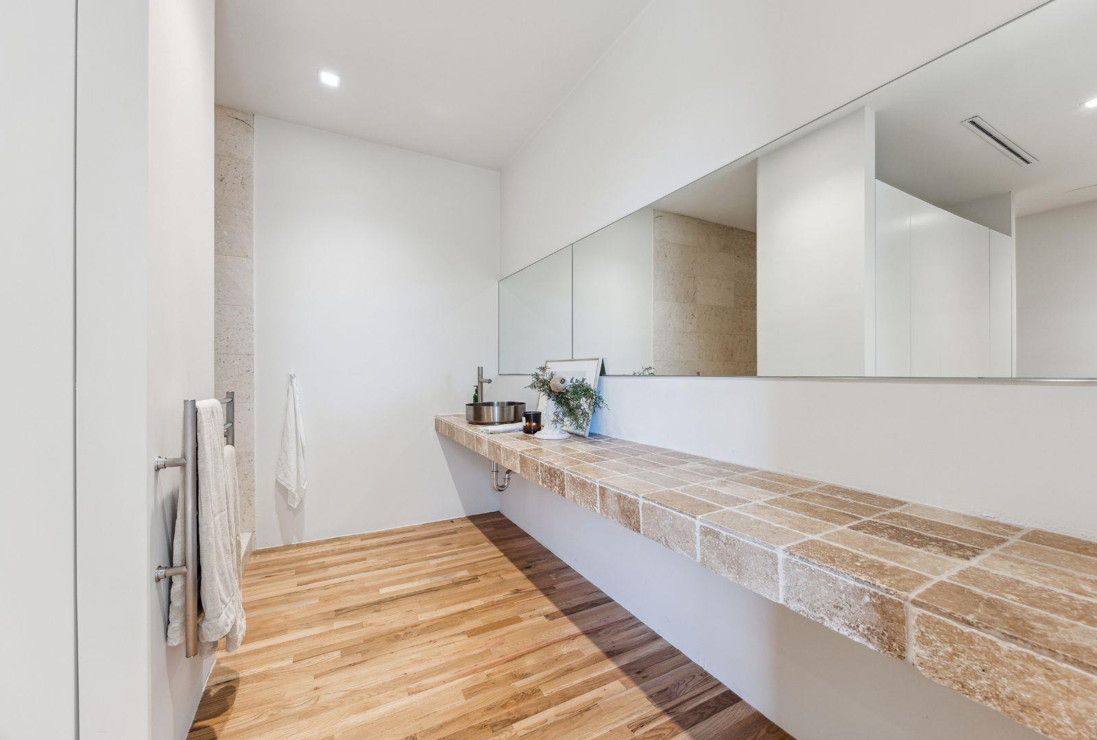 1037 Ranch Road 962 W, Round Mountain, TX 78663