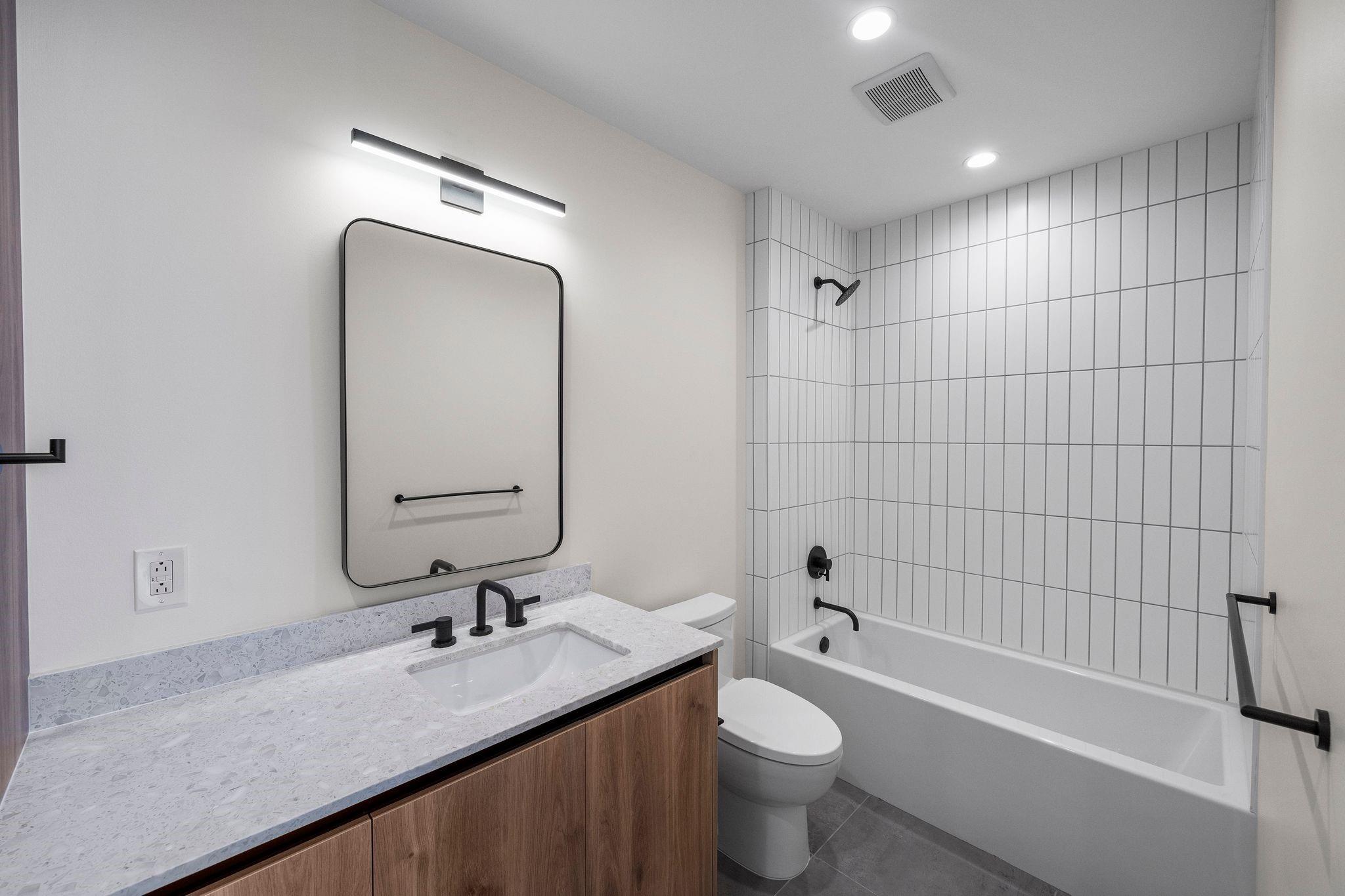 84 East Ave # 3206, Austin, TX 78701