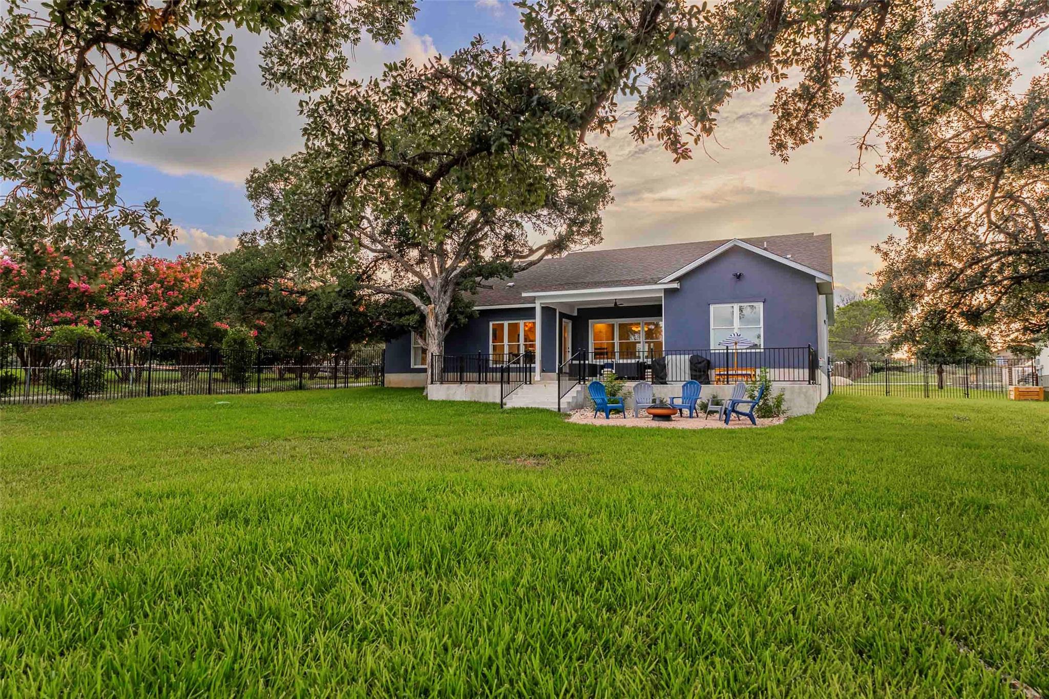 1001 BELAIRE Dr, Granite Shoals, TX 78654