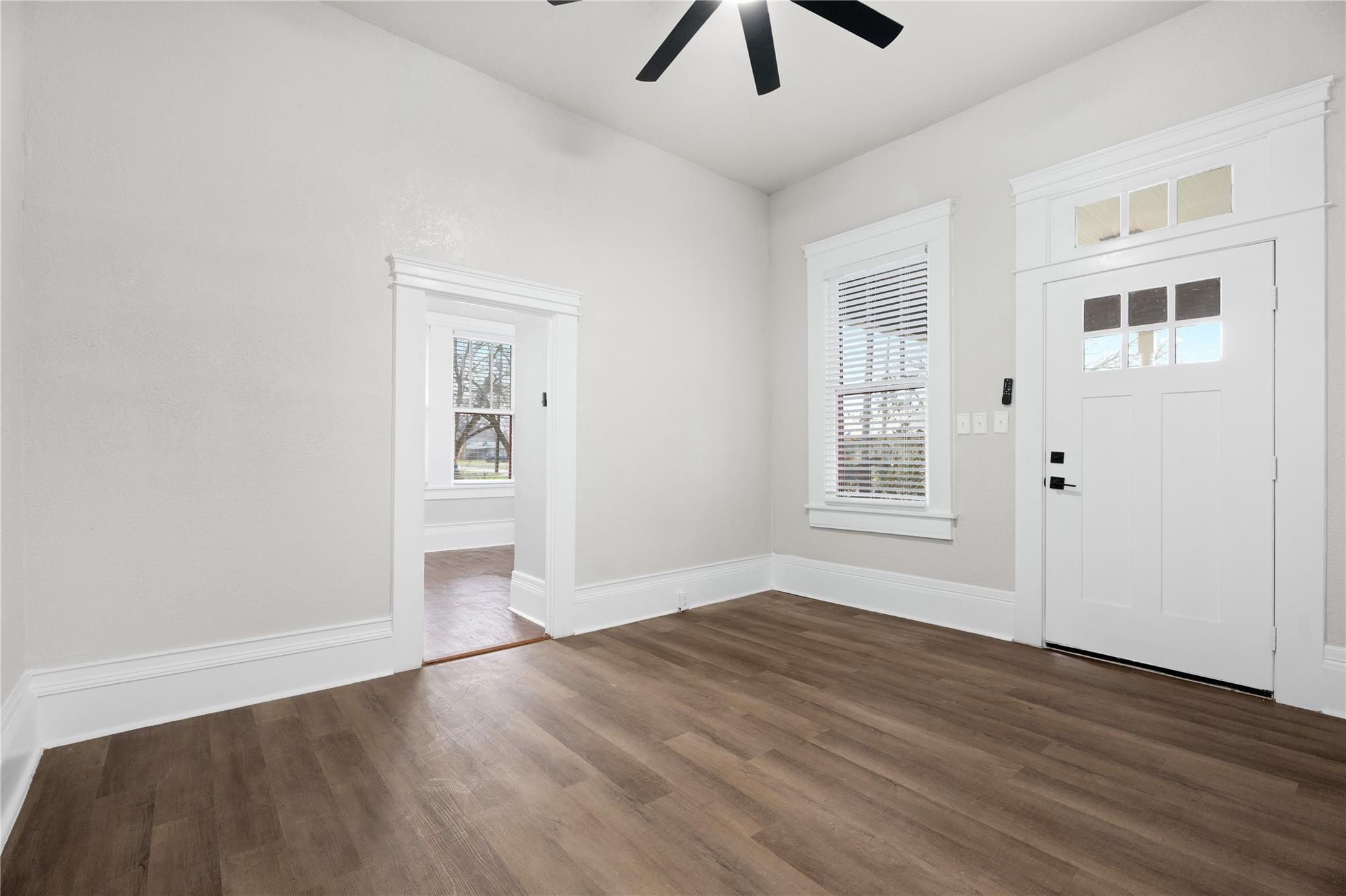 711 Bois Darc St, Lockhart, TX 78644