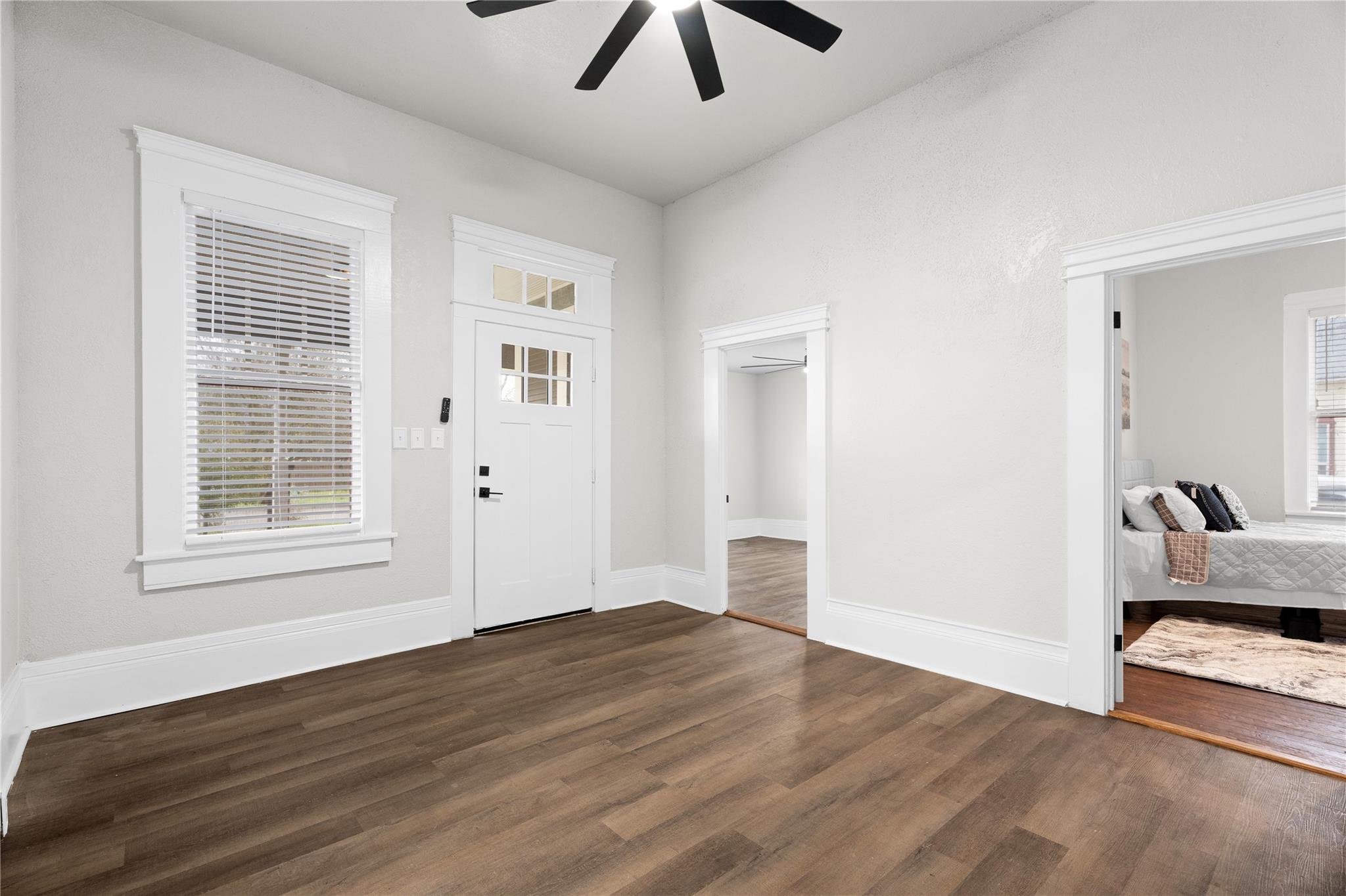 711 Bois Darc St, Lockhart, TX 78644