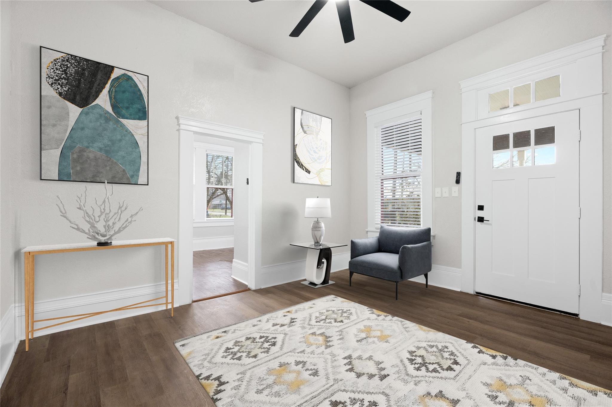 711 Bois Darc St, Lockhart, TX 78644