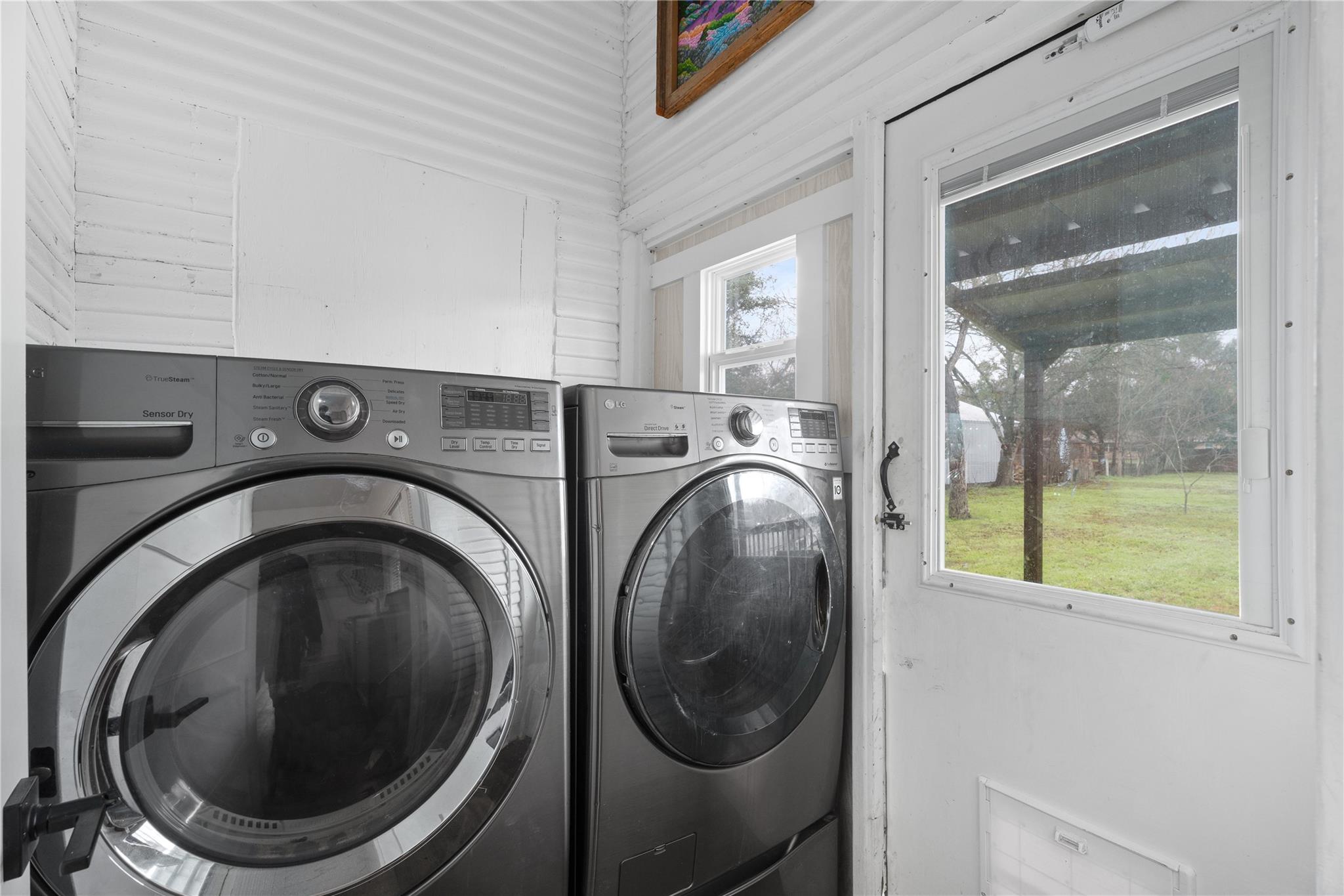 711 Bois Darc St, Lockhart, TX 78644