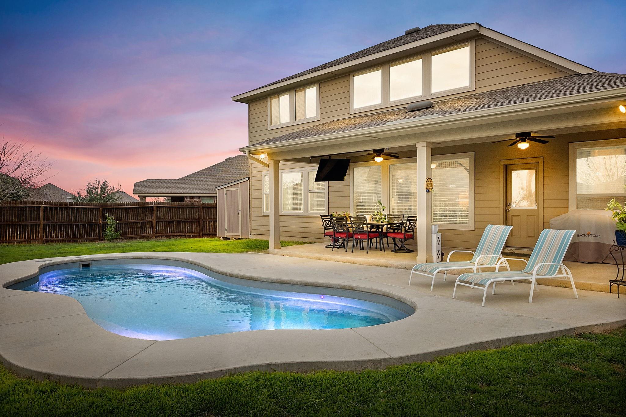 612 Ridgemeadow Dr, New Braunfels, TX 78130