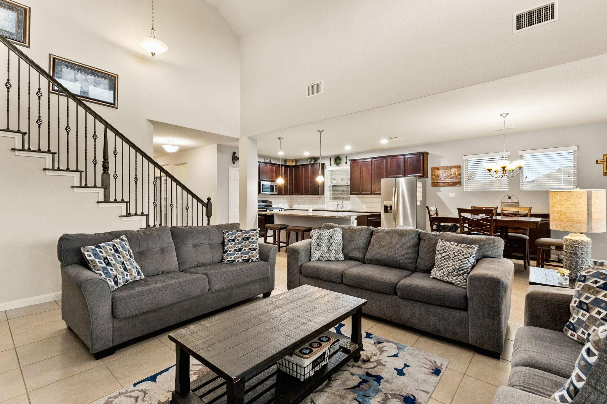 612 Ridgemeadow Dr, New Braunfels, TX 78130