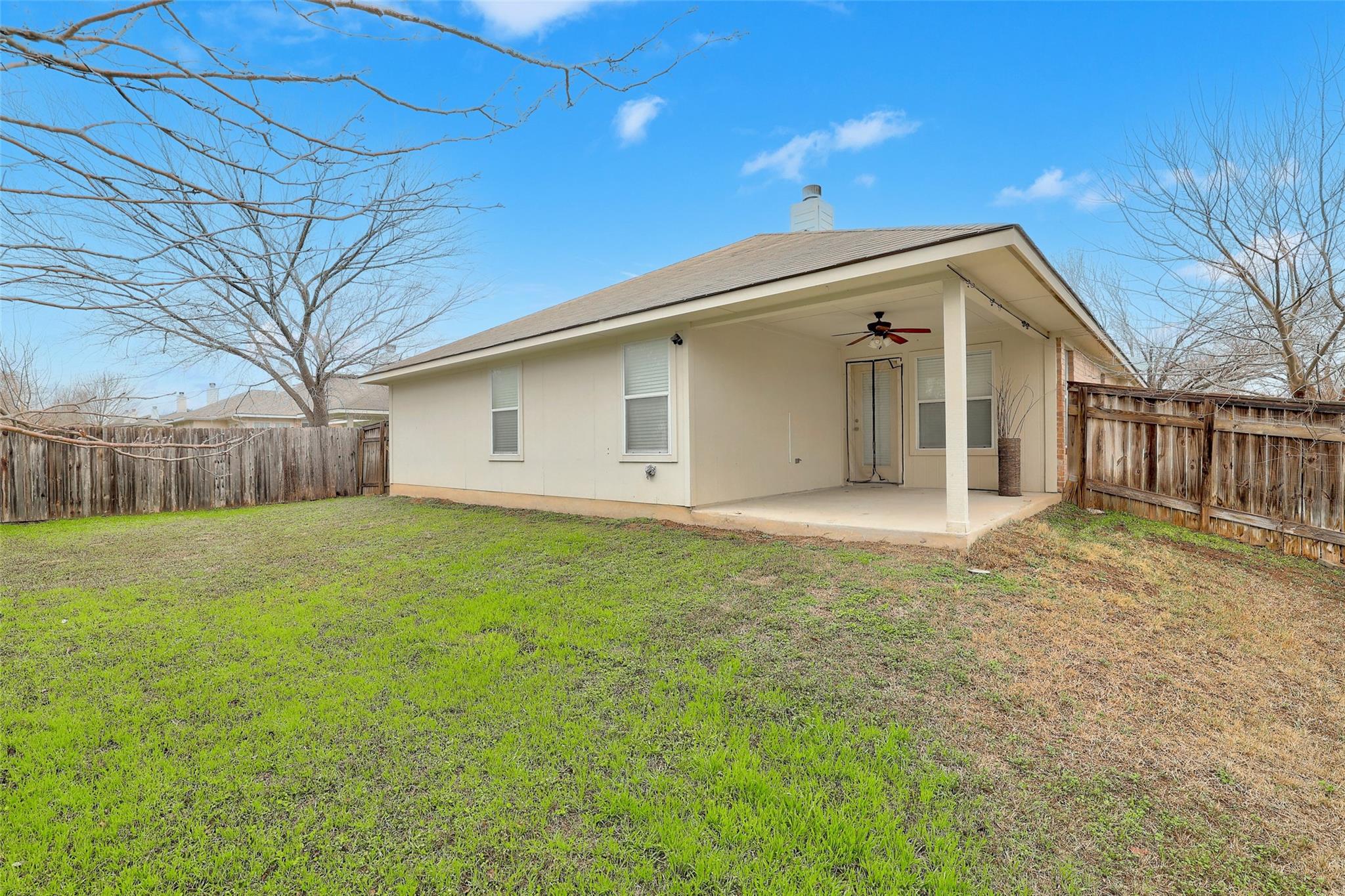 1307 Ridgewood Dr, Leander, TX 78641