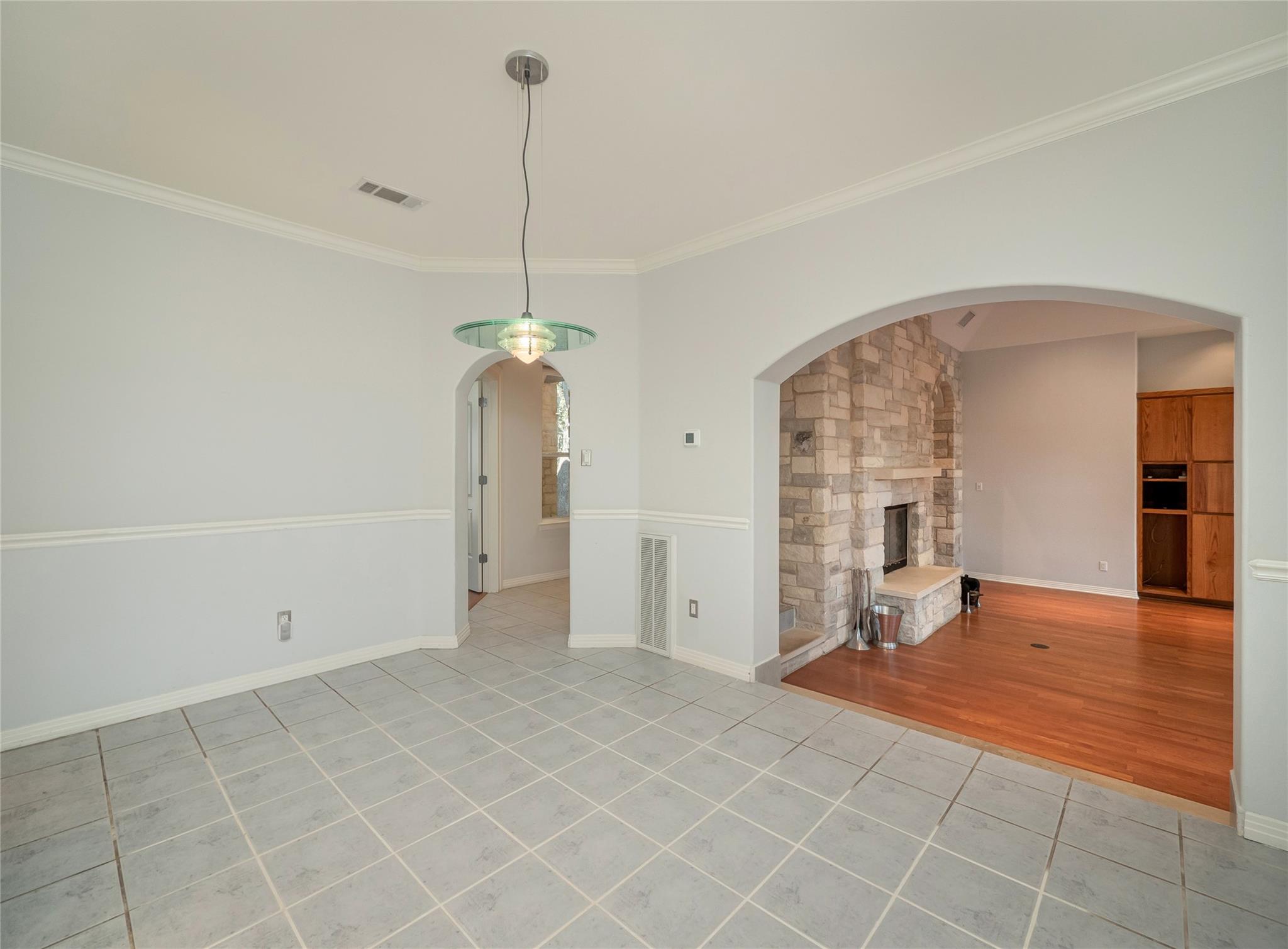 112 Twin Saddles, Dripping Springs, TX 78620