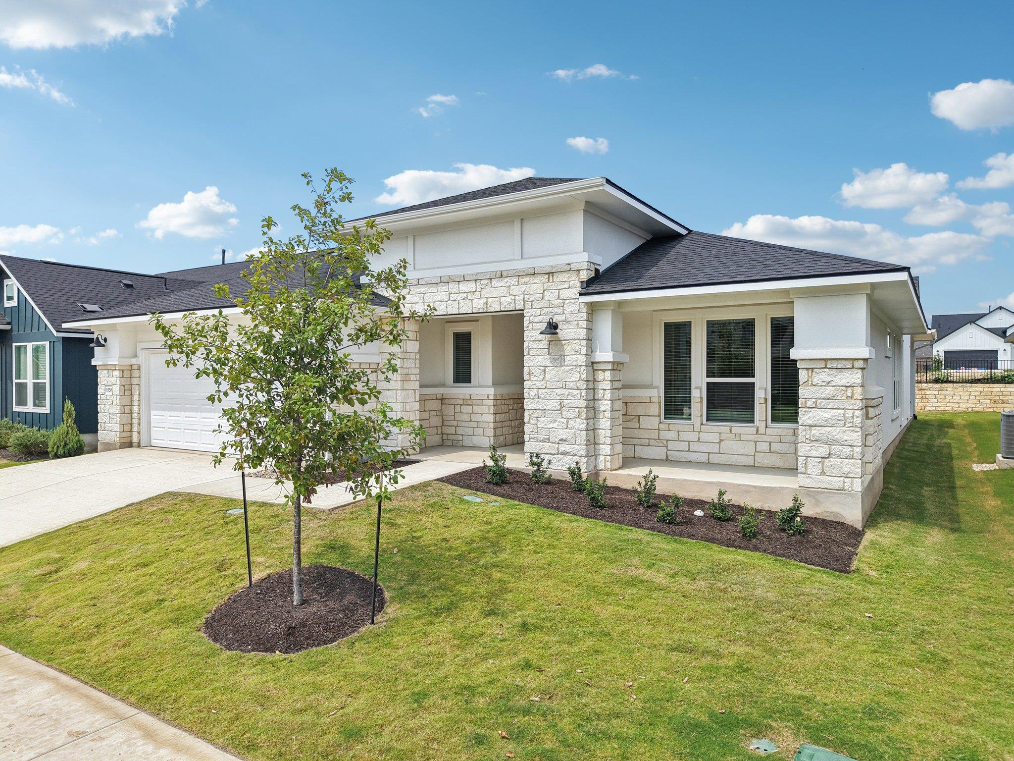 1520 Dancing Oak Ln, San Marcos, TX 78666