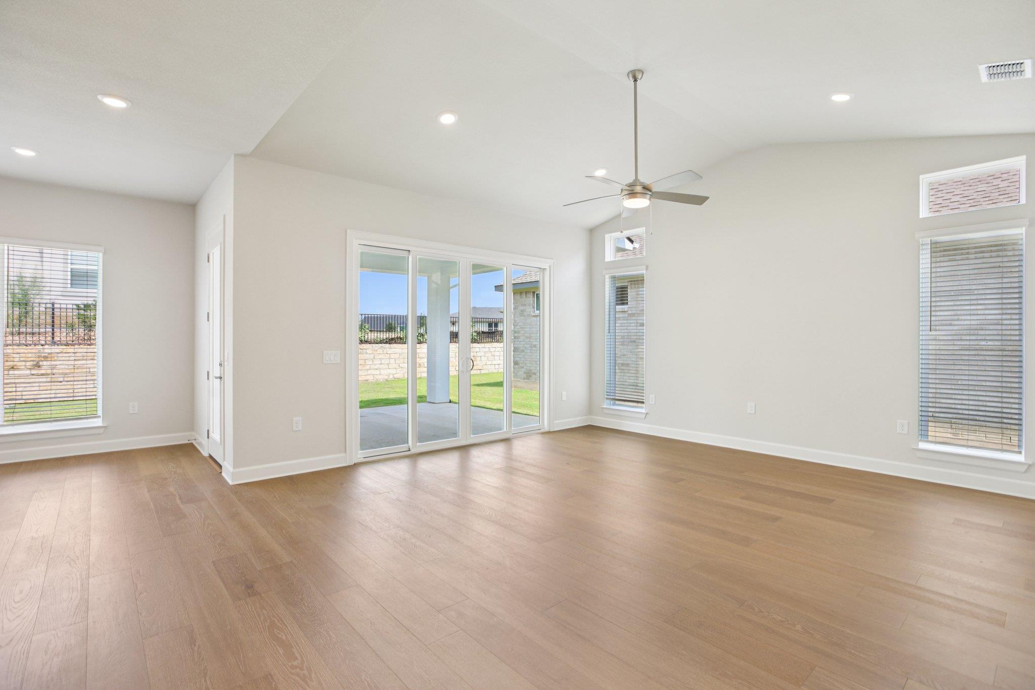 1520 Dancing Oak Ln, San Marcos, TX 78666