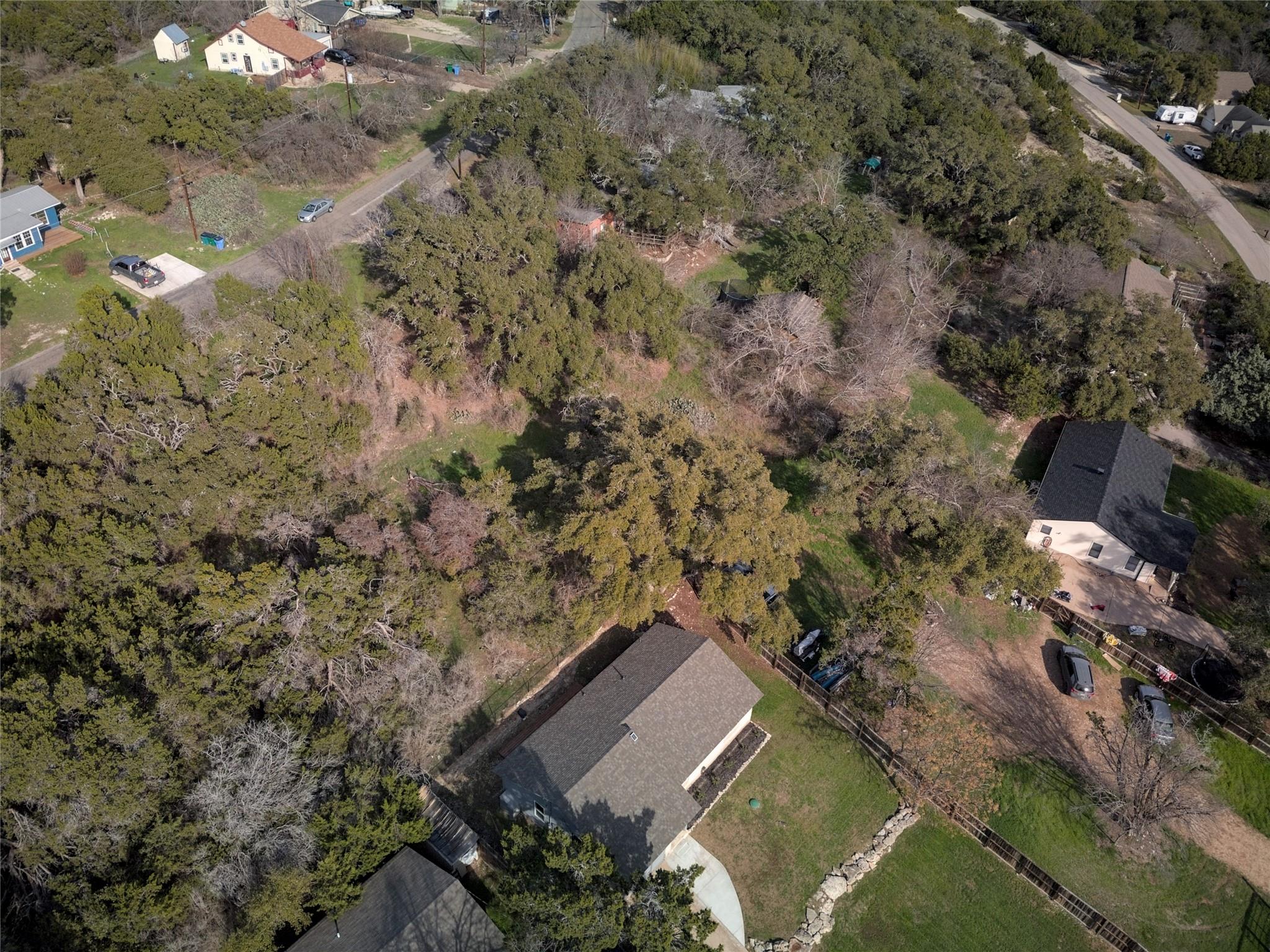 18501 E Lakeview Dr, Jonestown, TX 78645