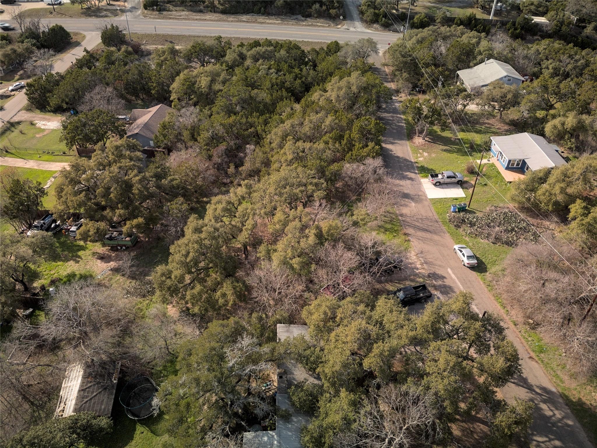 18501 E Lakeview Dr, Jonestown, TX 78645