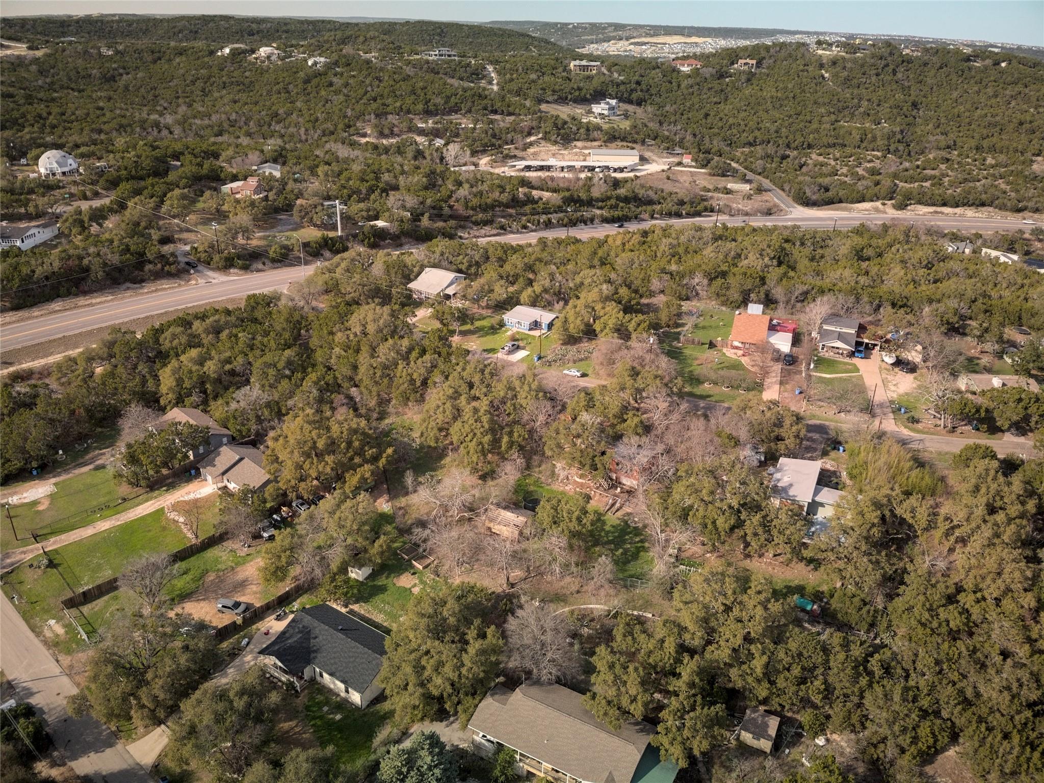 18501 E Lakeview Dr, Jonestown, TX 78645
