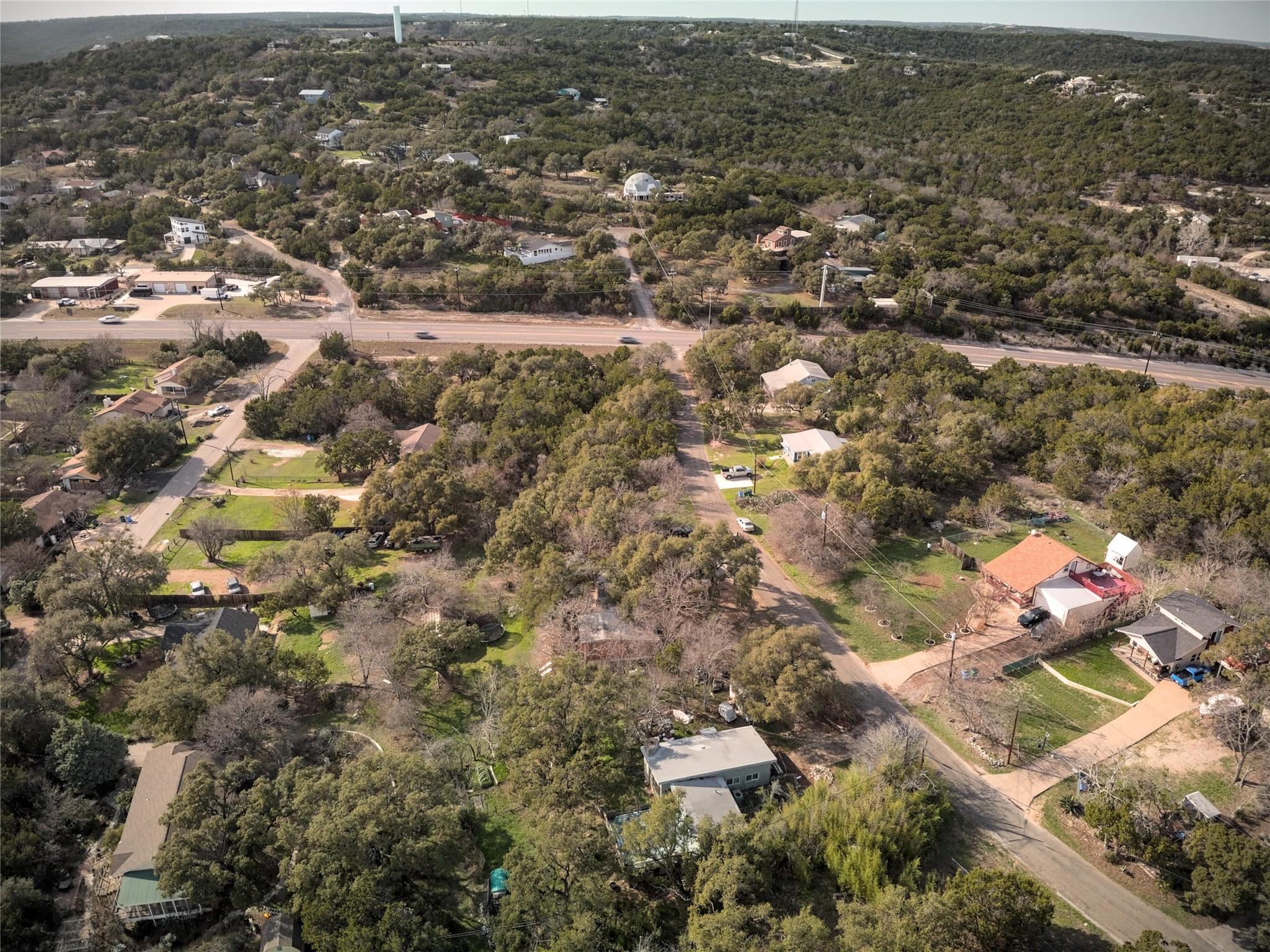 18501 E Lakeview Dr, Jonestown, TX 78645