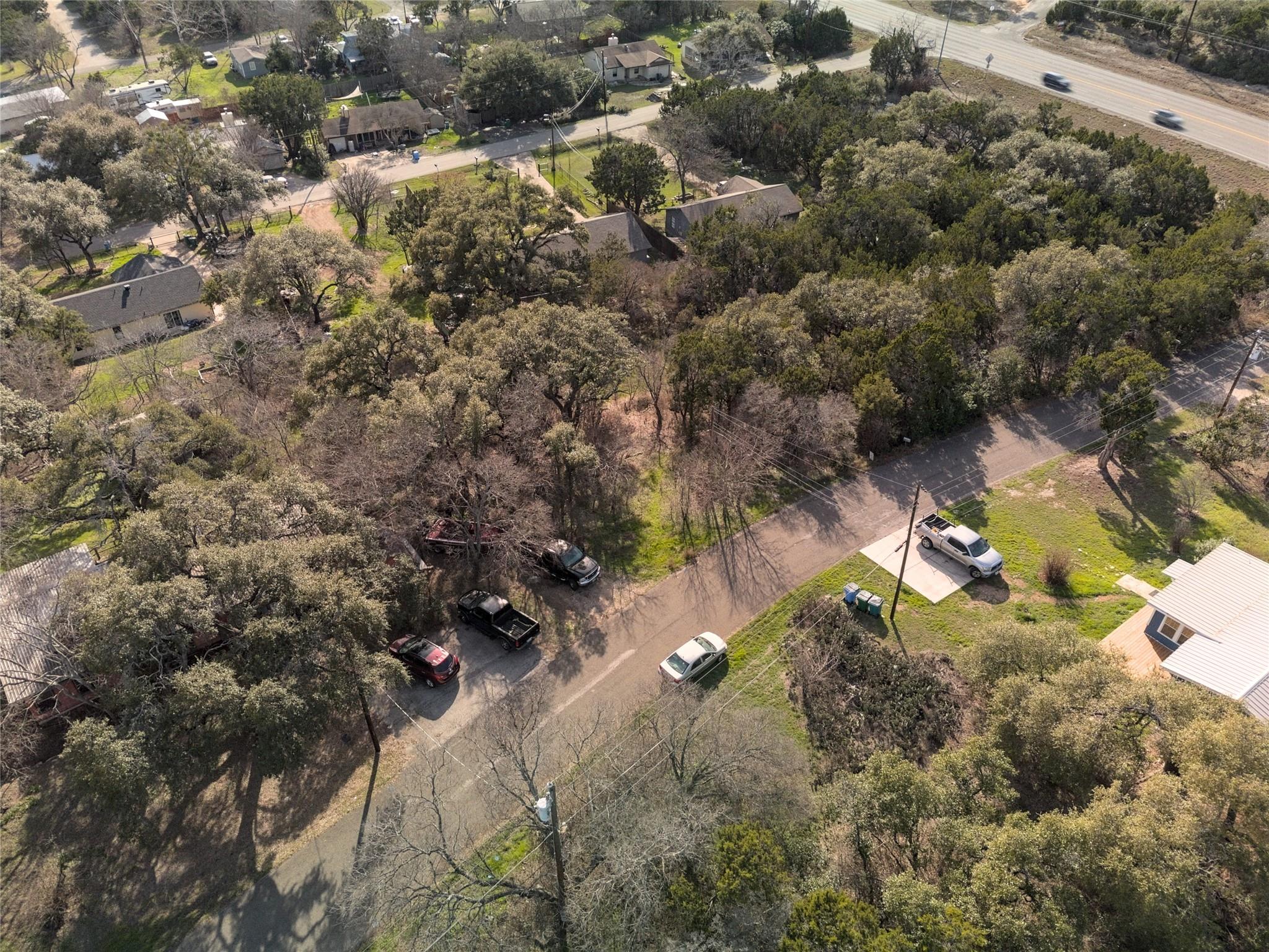 18501 E Lakeview Dr, Jonestown, TX 78645
