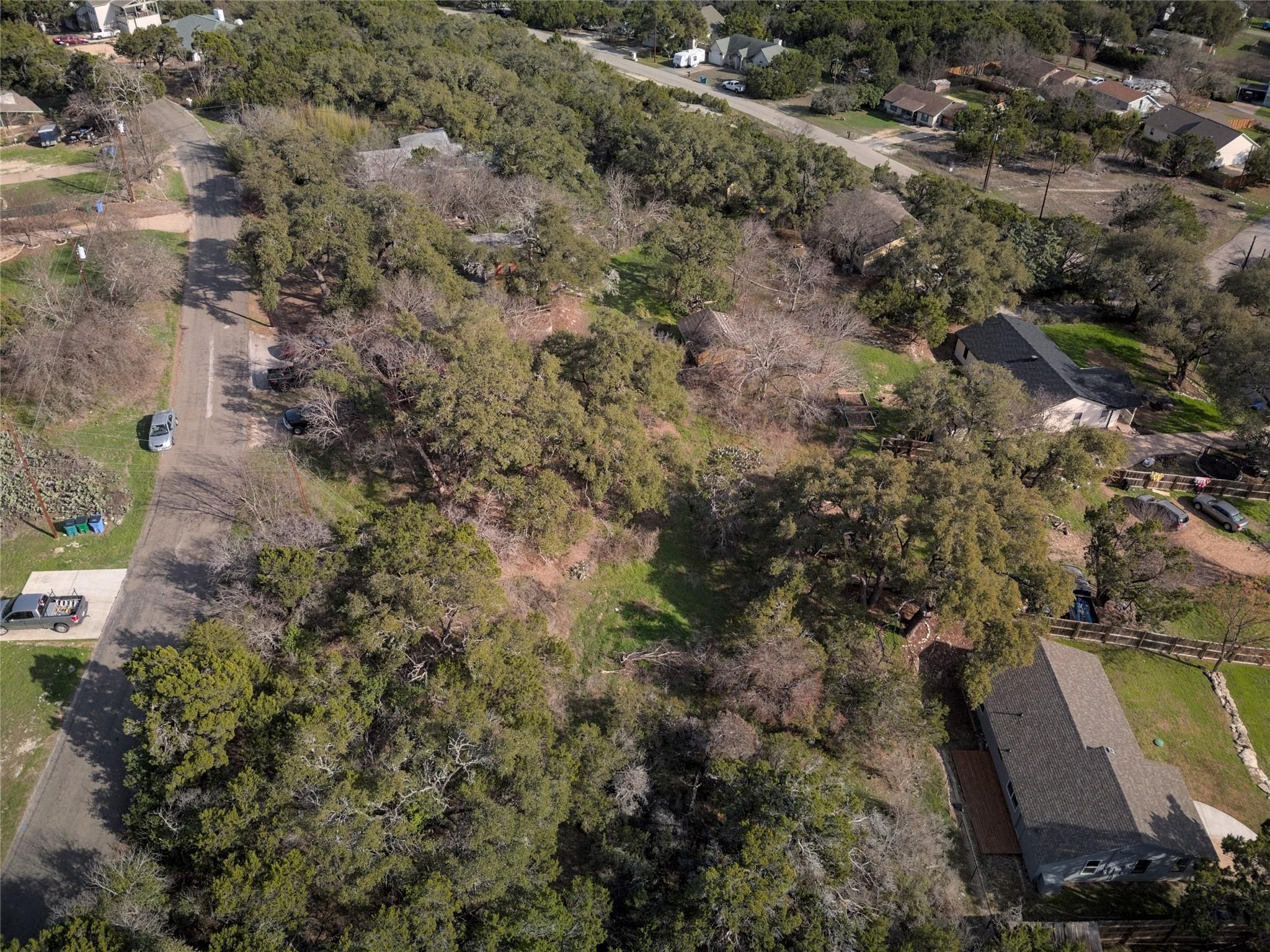 18501 E Lakeview Dr, Jonestown, TX 78645