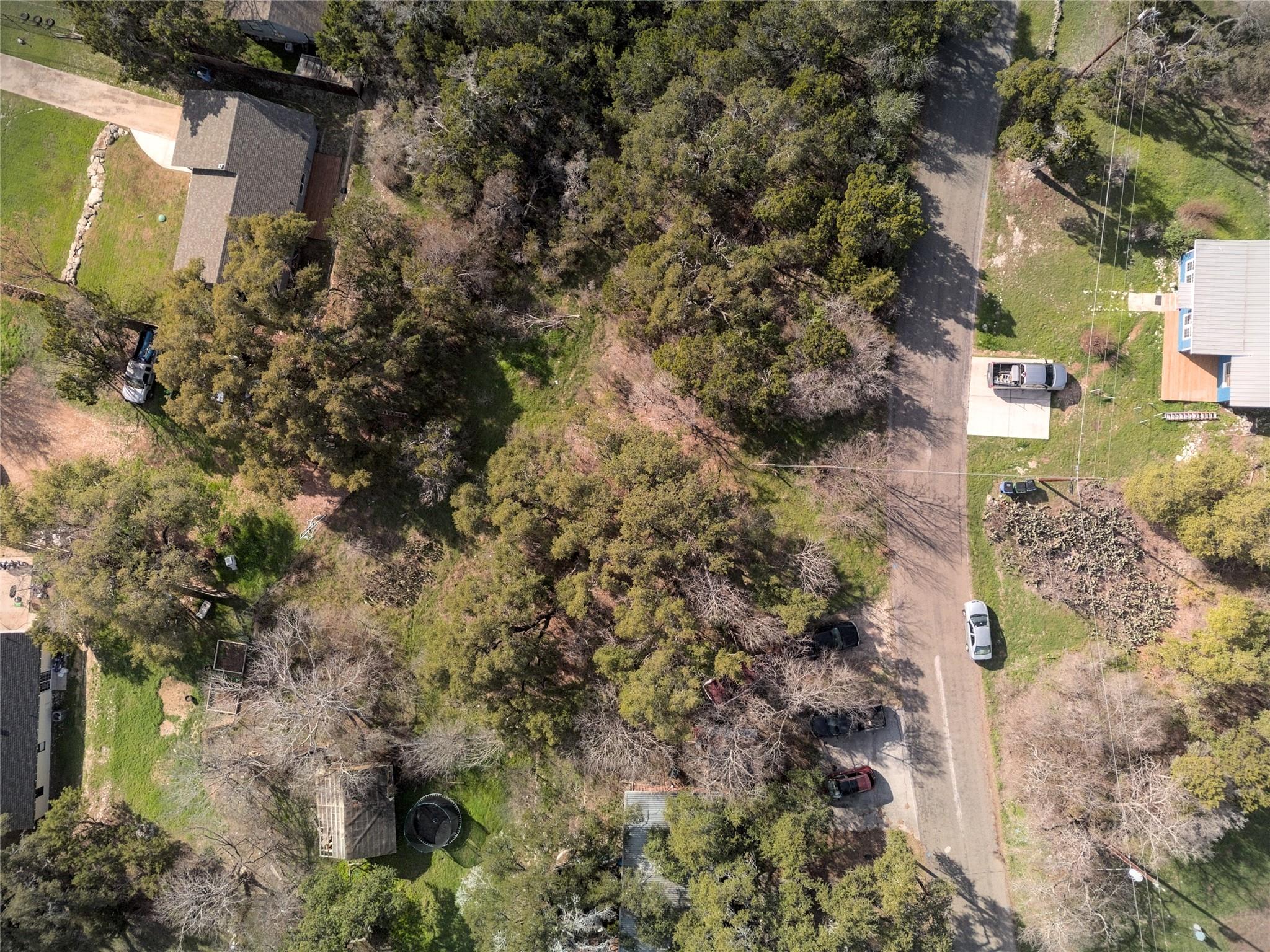 18501 E Lakeview Dr, Jonestown, TX 78645