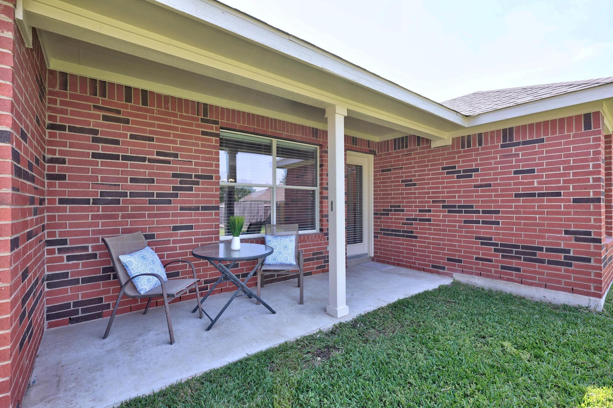 805 Meadow Bluff Ct, Round Rock, TX 78665