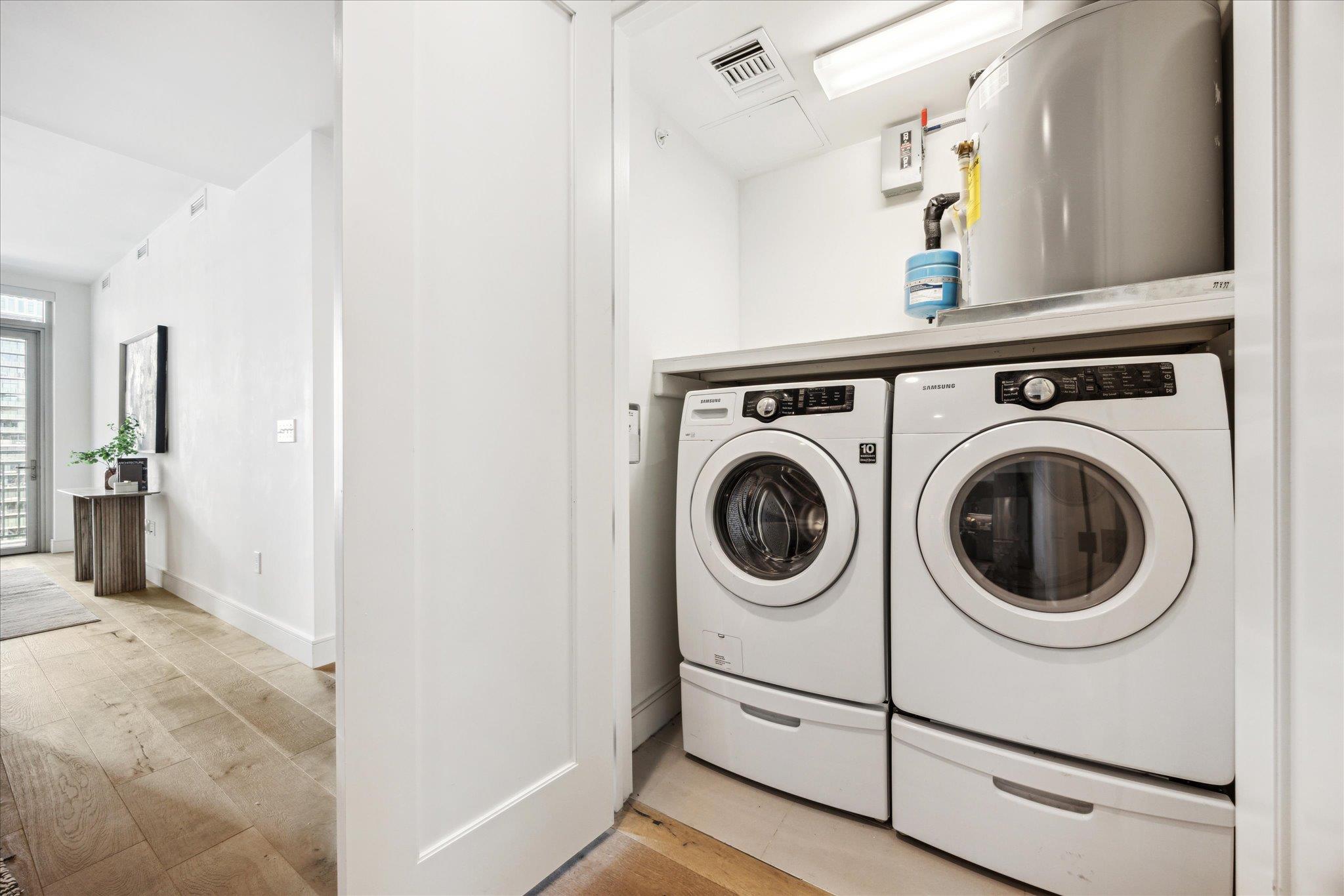 222 West Ave # 2403, Austin, TX 78701