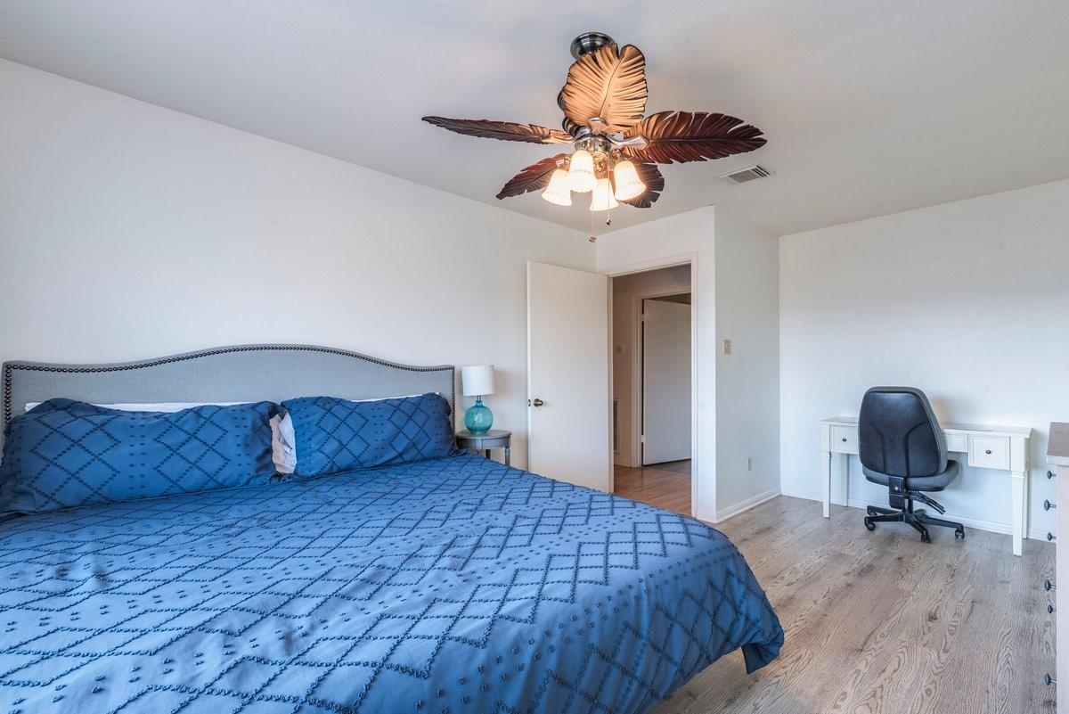 20623 Highland Lake Dr, Lago Vista, TX 78645