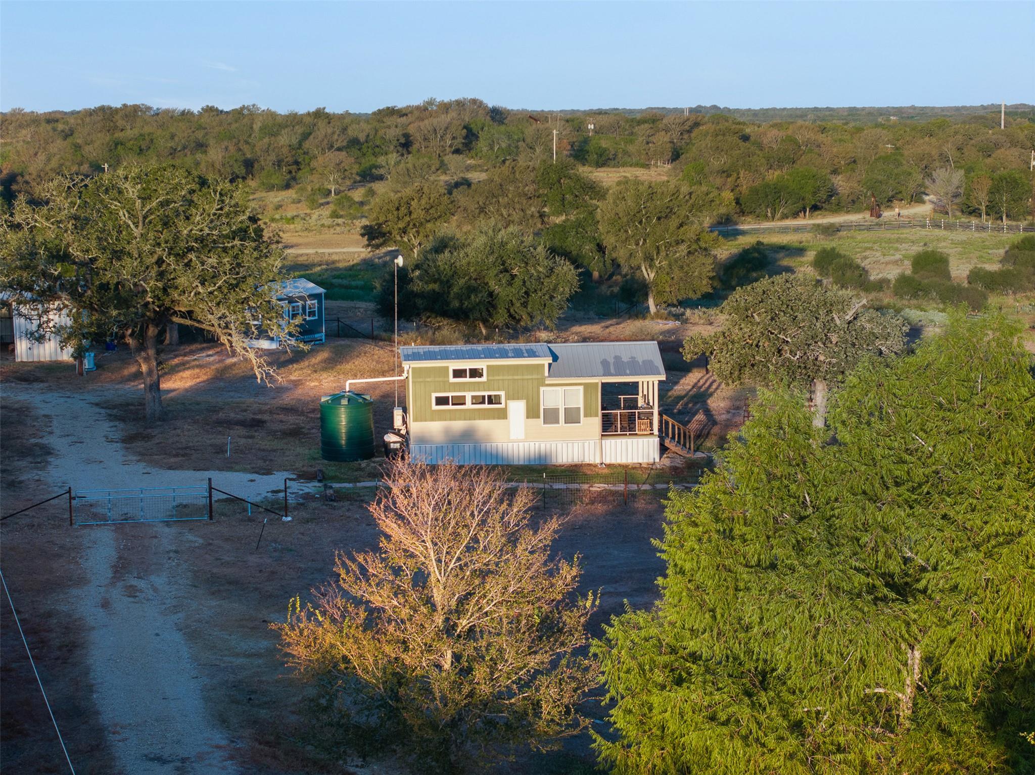 3270 Fm 671, Luling, TX 78648