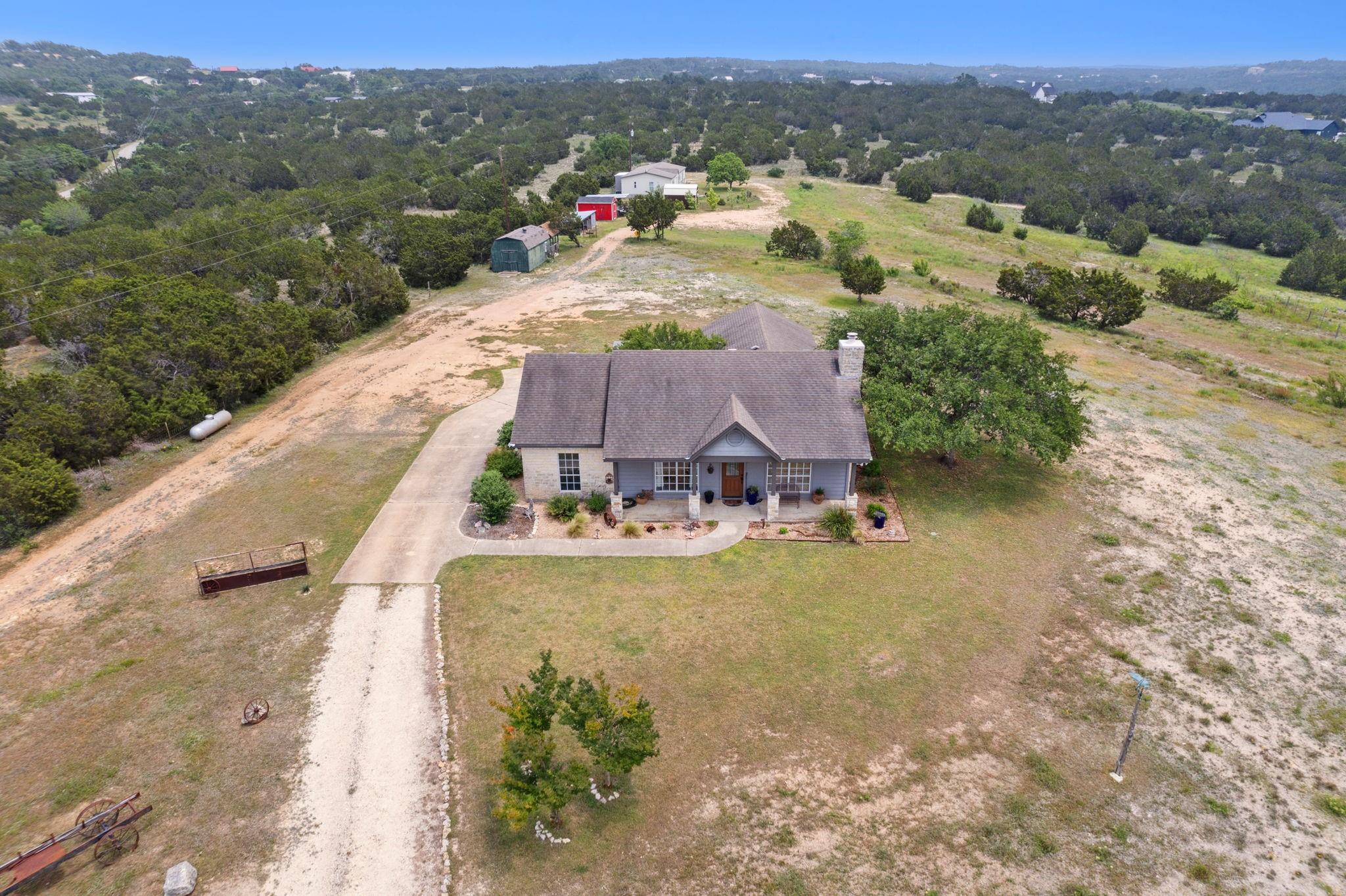 201 Hillview Cir, Dripping Springs, TX 78620