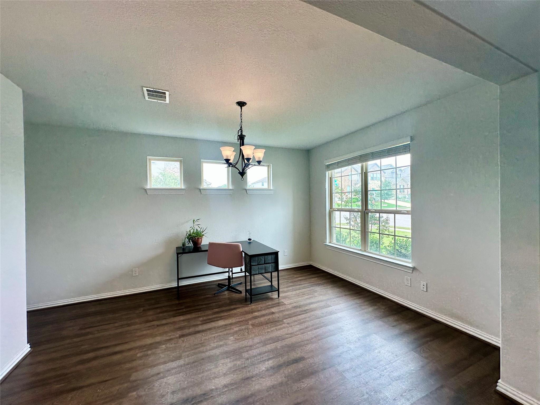 5864 Bianca Dr, Round Rock, TX 78665