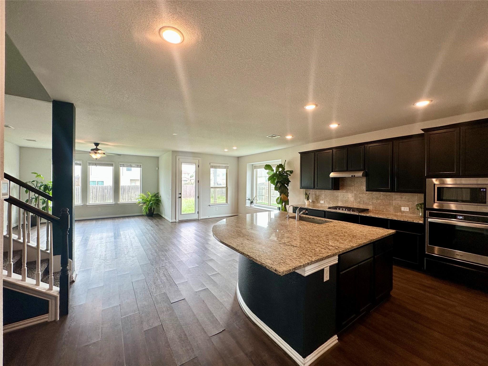 5864 Bianca Dr, Round Rock, TX 78665