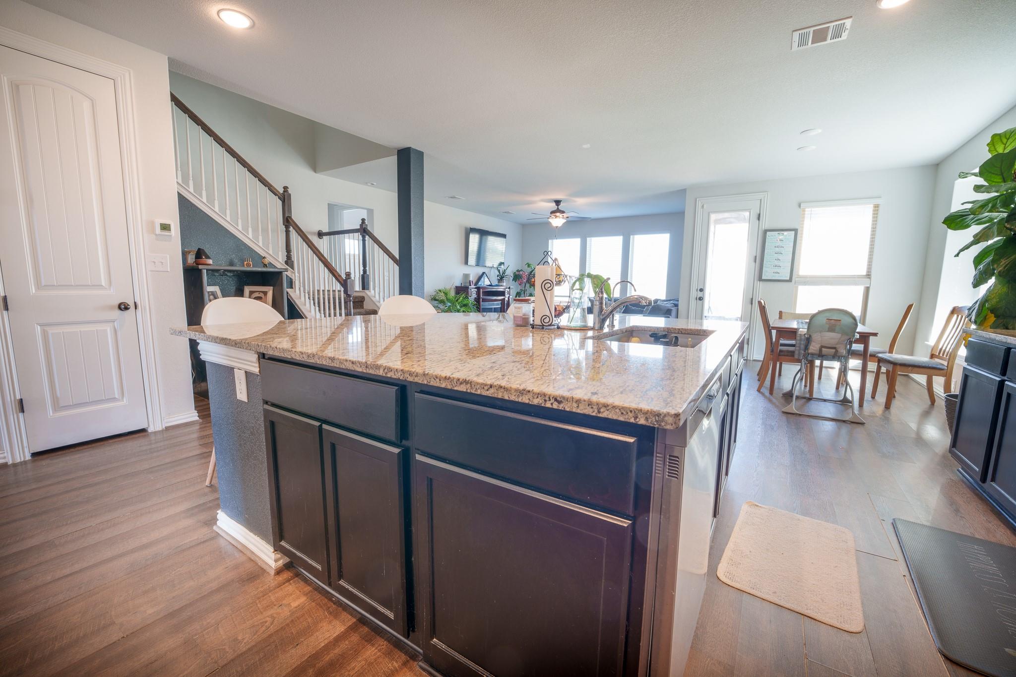 5864 Bianca Dr, Round Rock, TX 78665