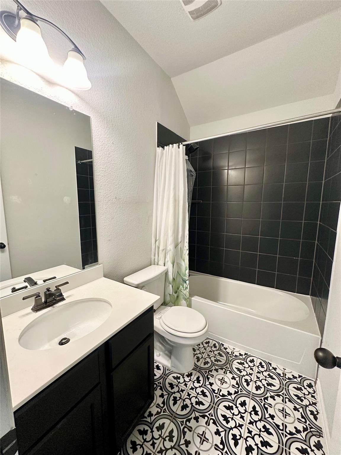 5864 Bianca Dr, Round Rock, TX 78665