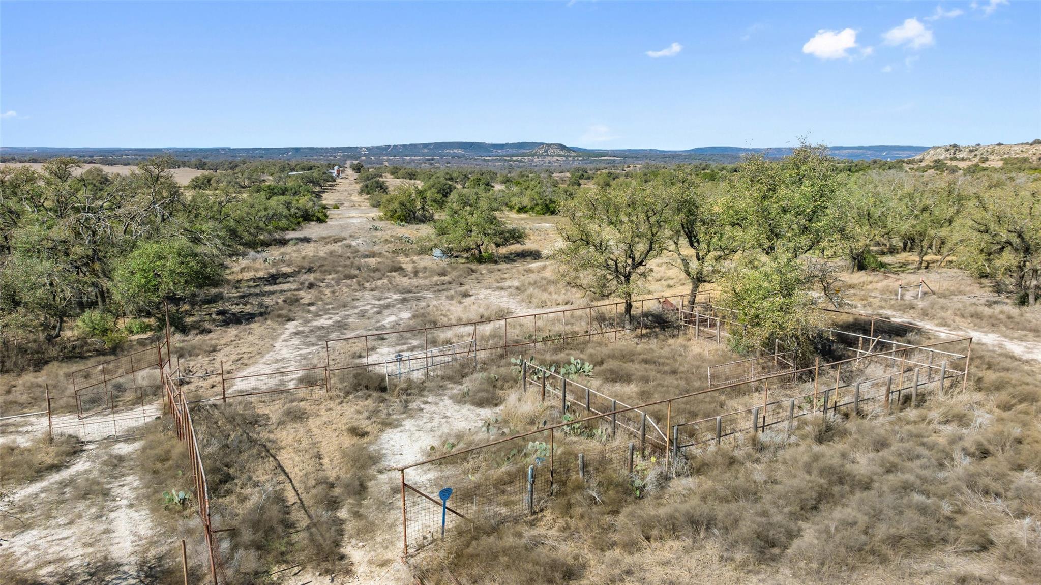 9069 Ranch Road 1323 Rd, Fredericksburg, TX 78624