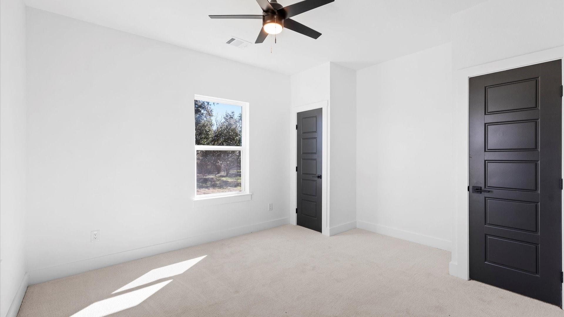 910 10th St, Blanco, TX 78606