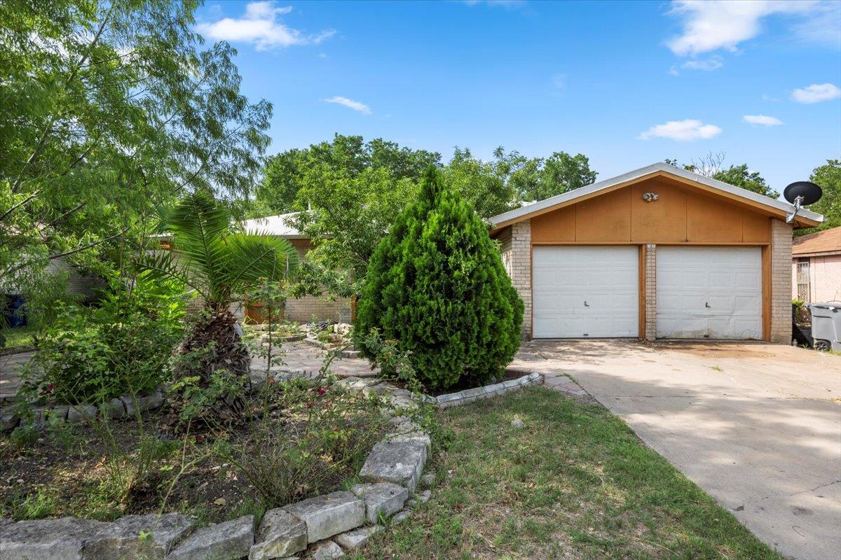 1307 Meadgreen Dr, Austin, TX 78758