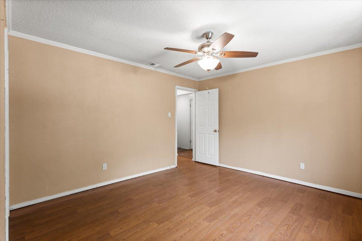 1307 Meadgreen Dr, Austin, TX 78758