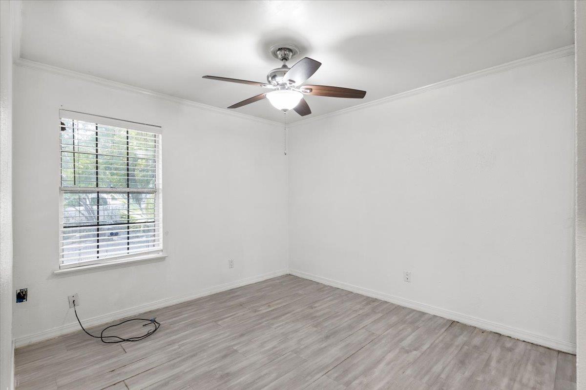 1307 Meadgreen Dr, Austin, TX 78758