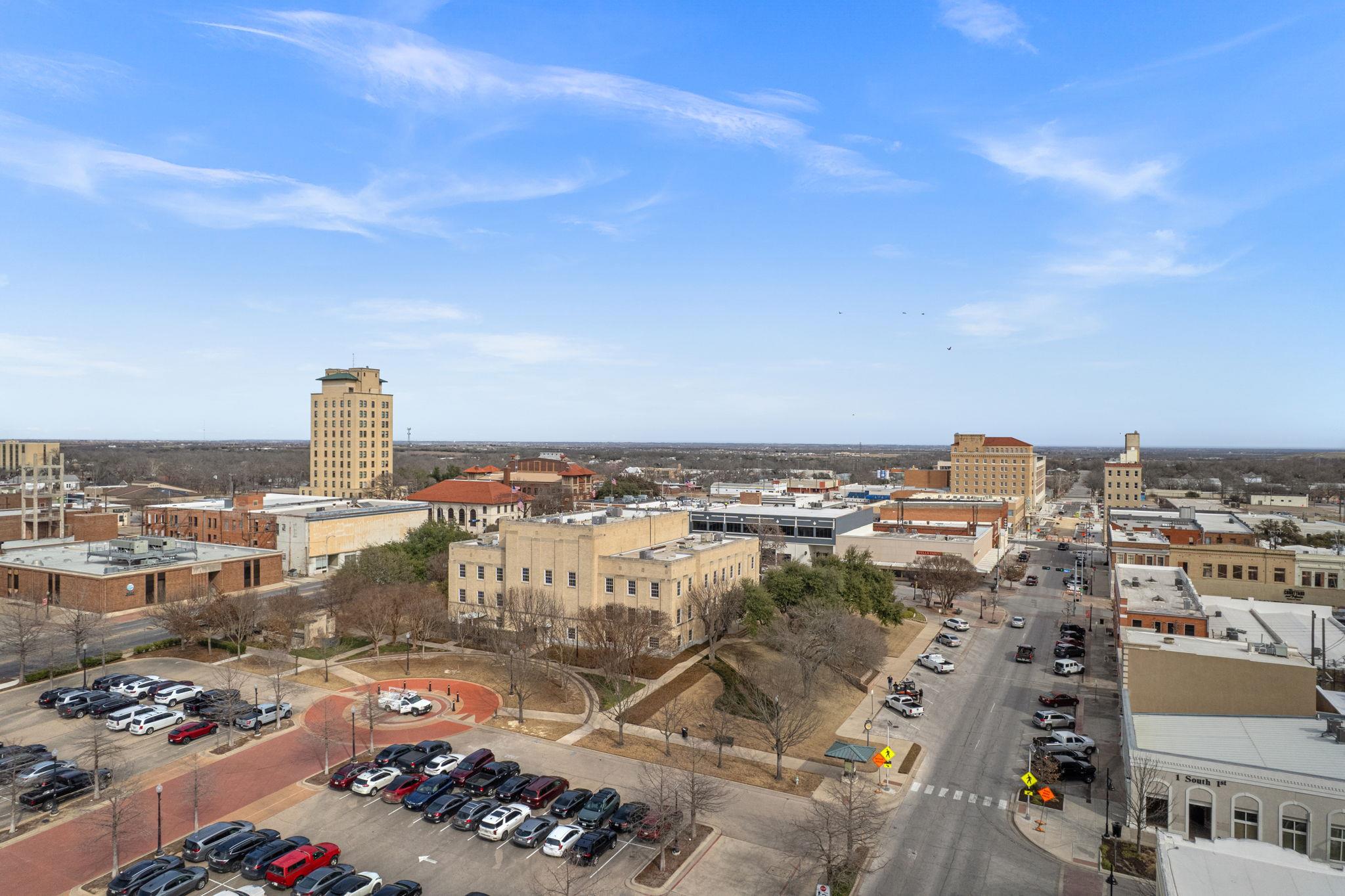 904 S 5th St, Temple, TX 76504