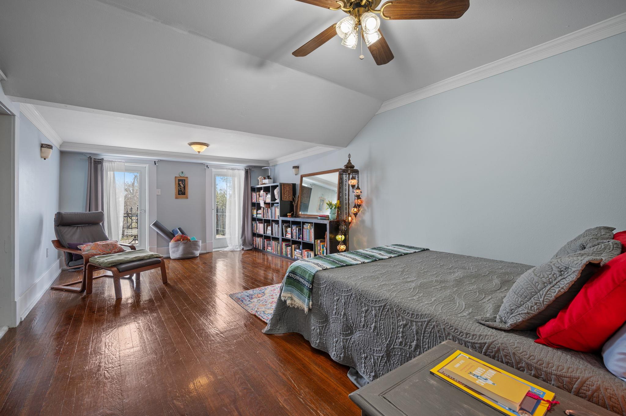 904 S 5th St, Temple, TX 76504